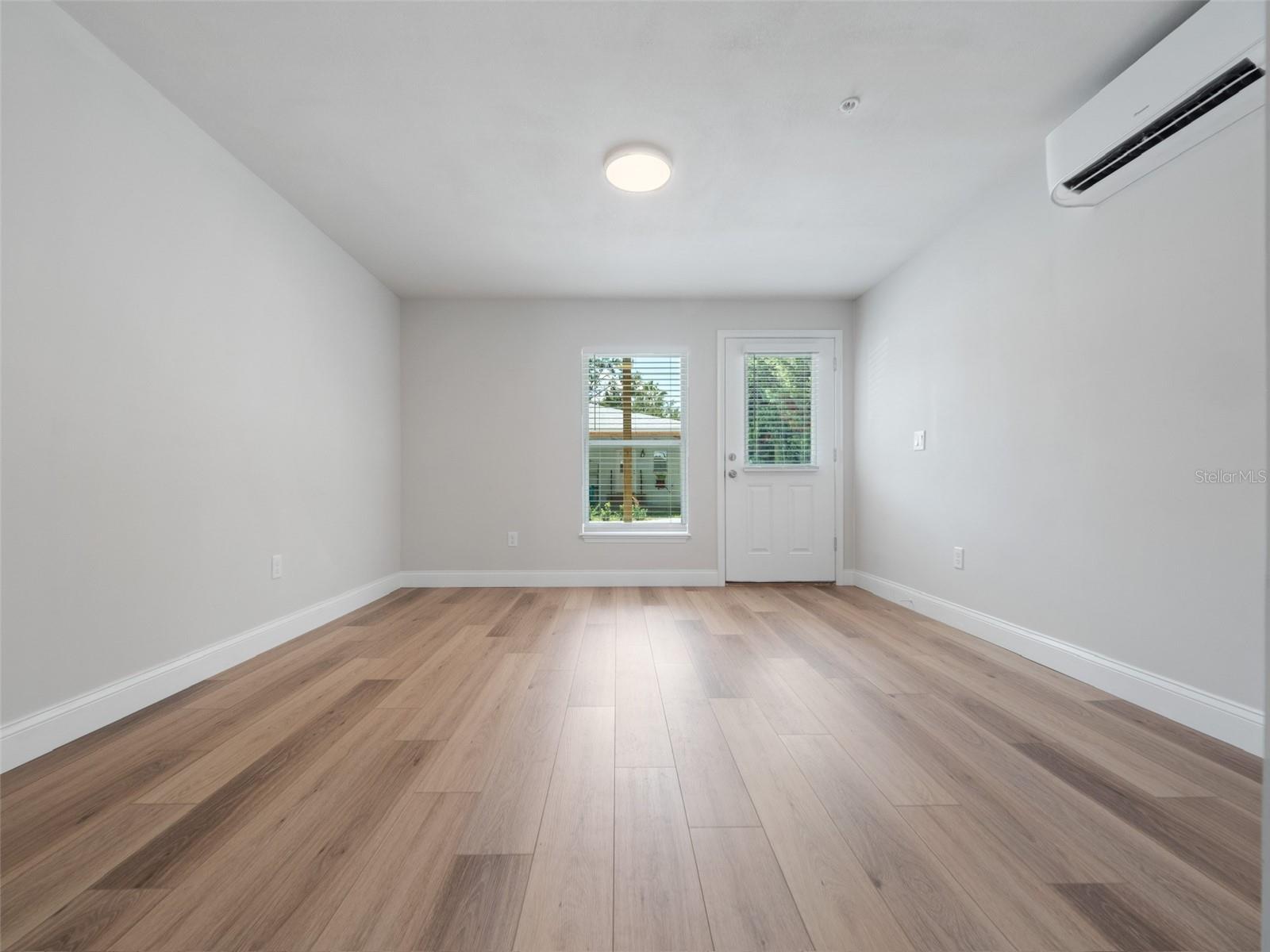 LAKE DAVIS HEIGHTS - Residential Income