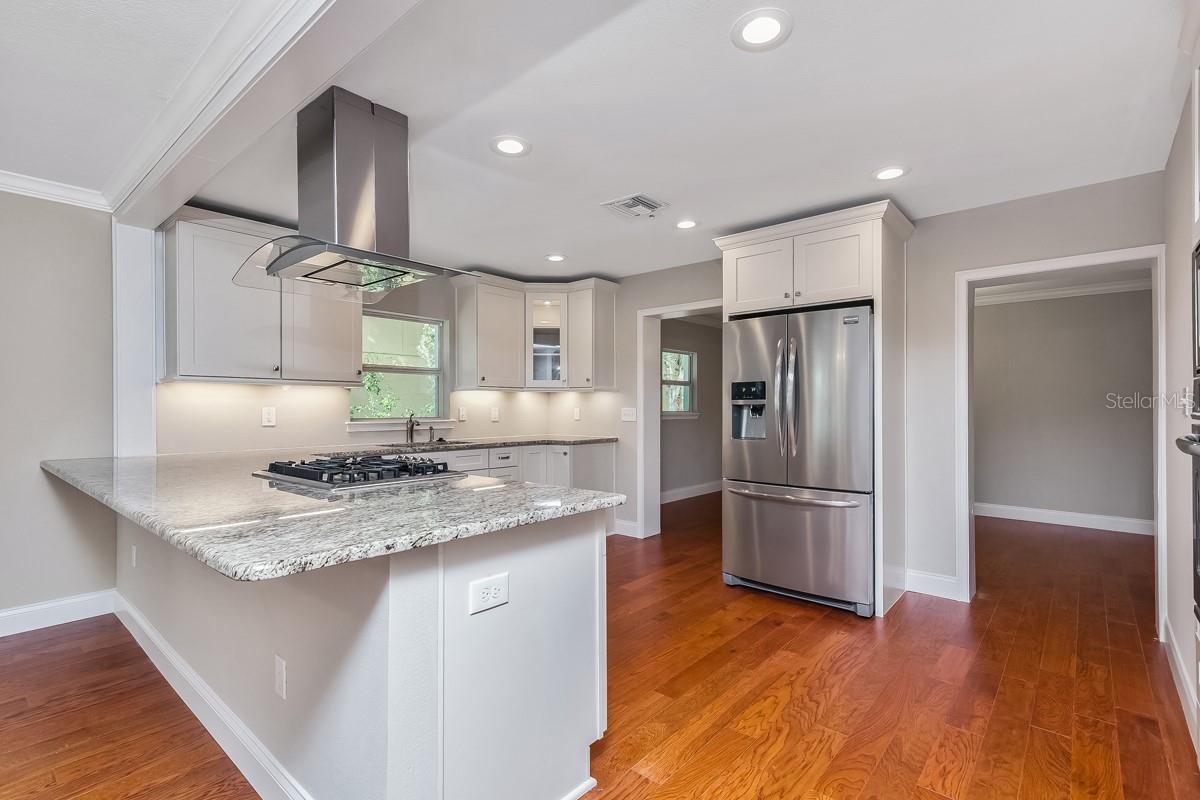 LAKE DAVIS HEIGHTS - Residential Income