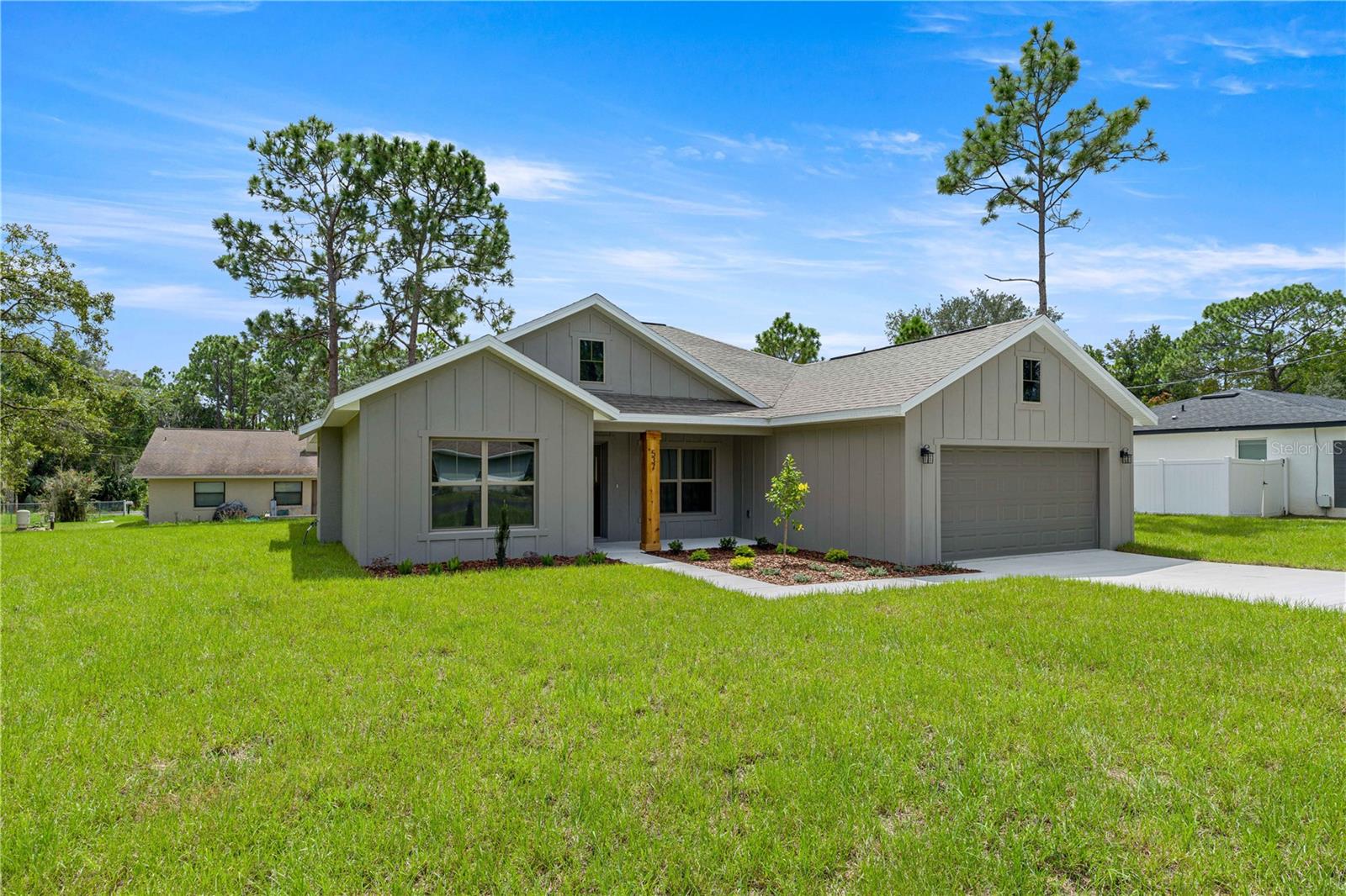 537 BAHIA CIRCLE DR