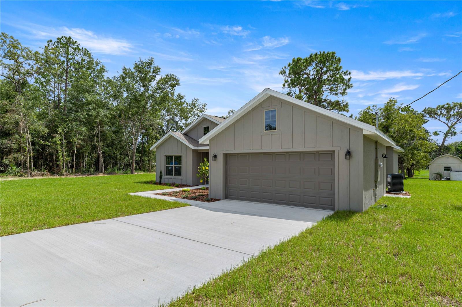 537 BAHIA CIRCLE DR
