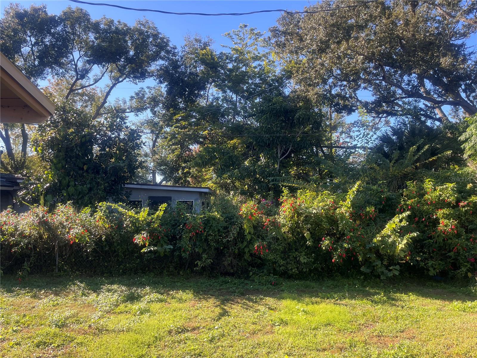 MALIBU GROVES FIRST ADD - Residential Lease