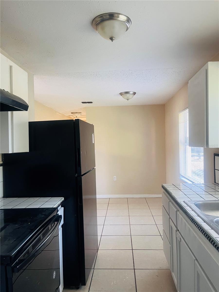 MALIBU GROVES FIRST ADD - Residential Lease