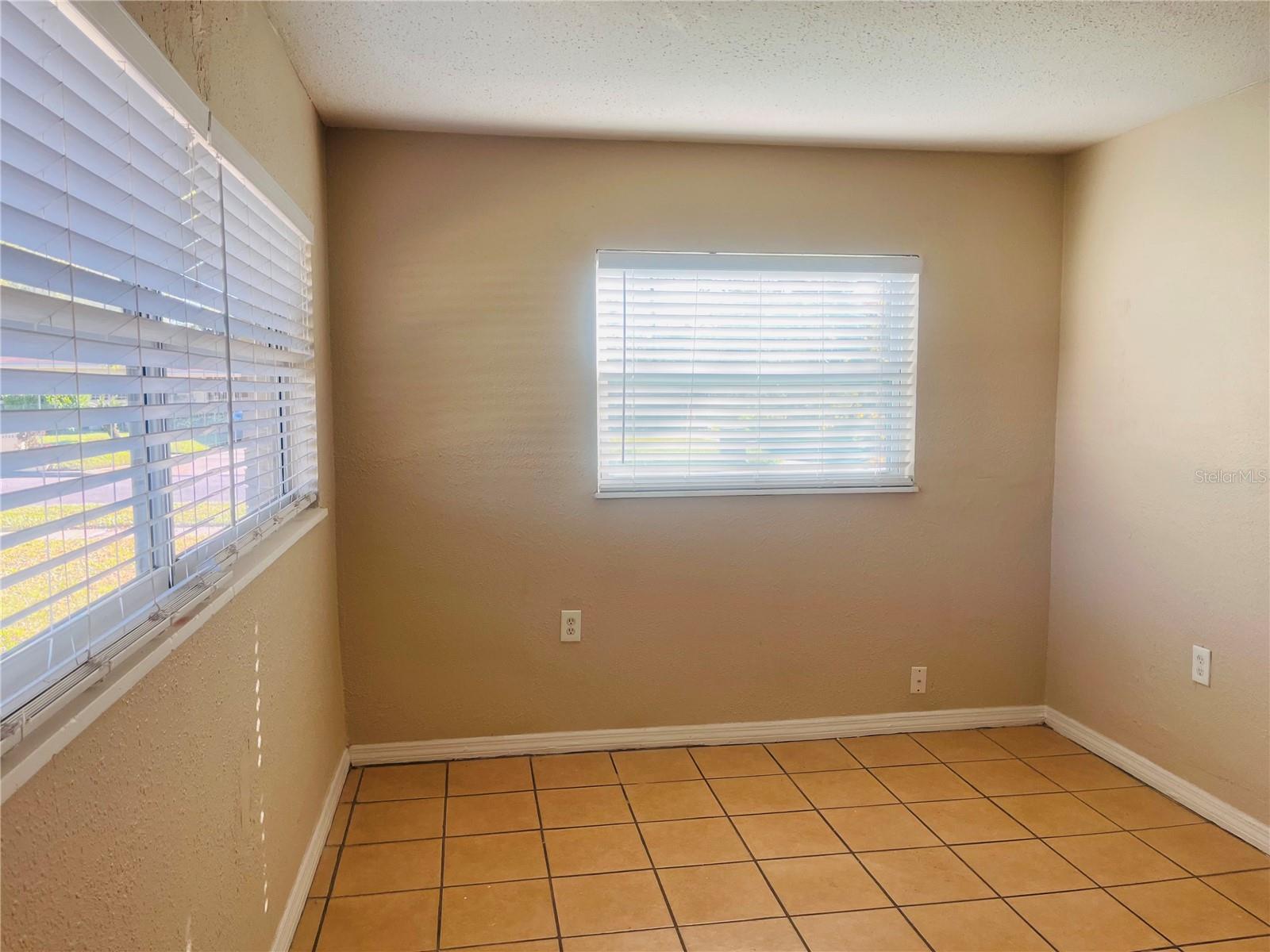 MALIBU GROVES FIRST ADD - Residential Lease