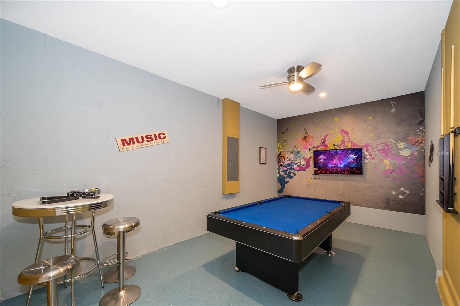 COVE AT STOREY LAKE II - Residential