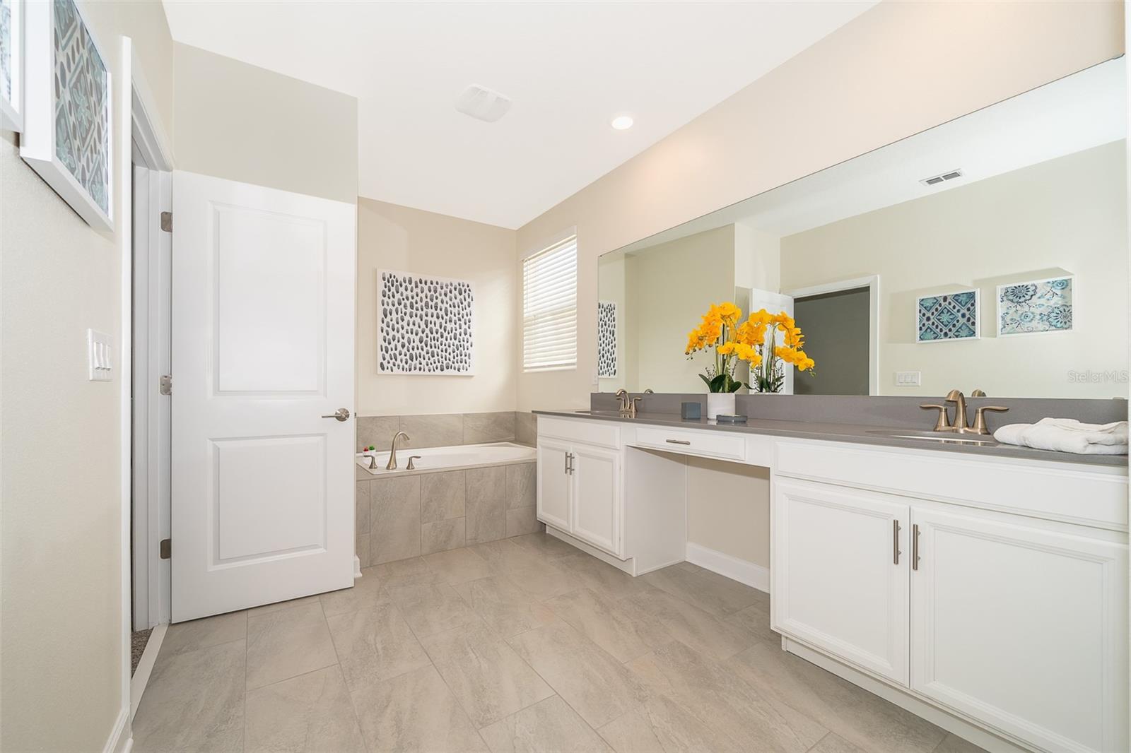 COVE AT STOREY LAKE II - Residential