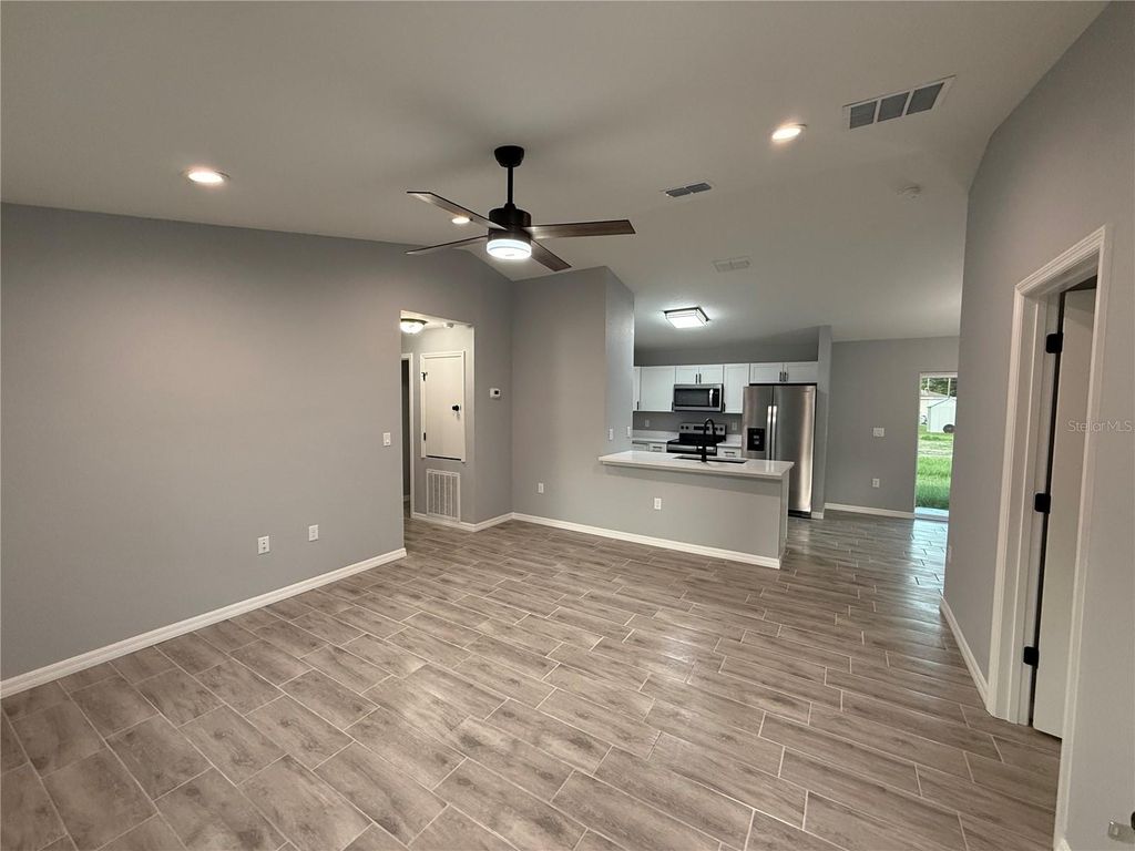 Photo of 5 Laurel Pass Lane, Ocala, FL 34480 (MLS # OM704407)