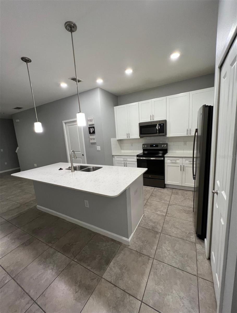 ECON TRLS PH 1 - Residential Lease