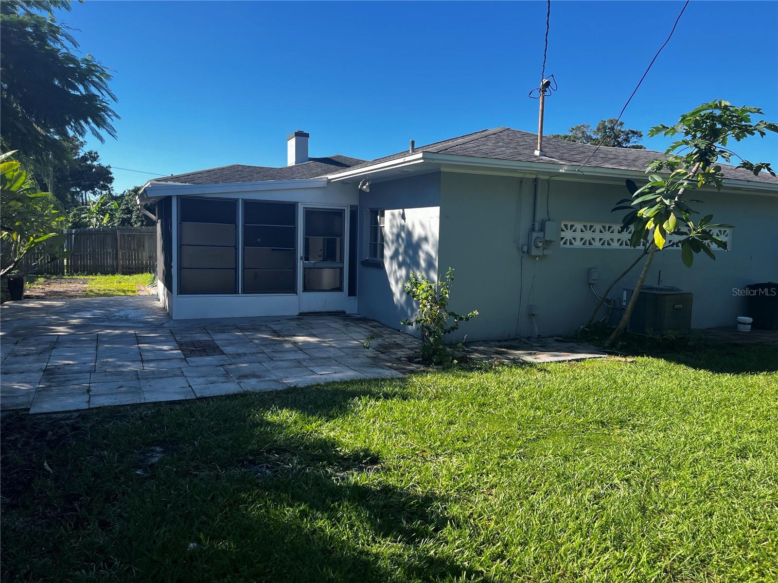 301 N CORONA AVENUE