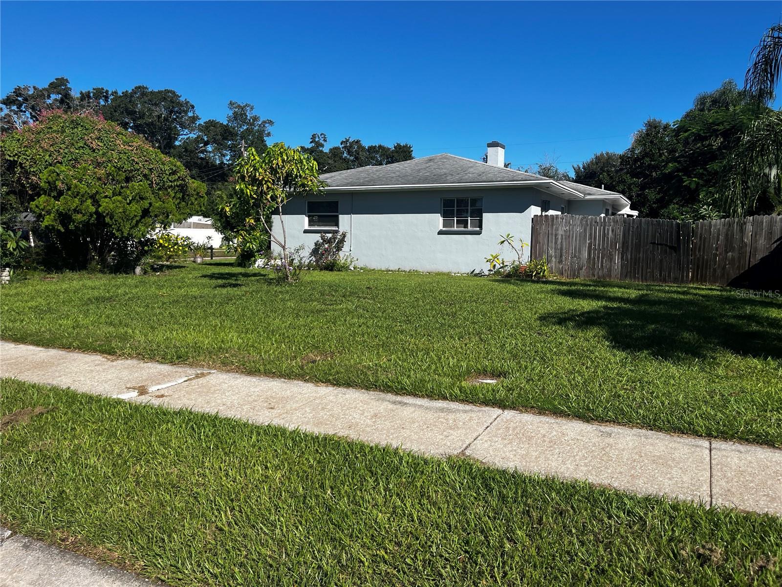 301 N CORONA AVENUE