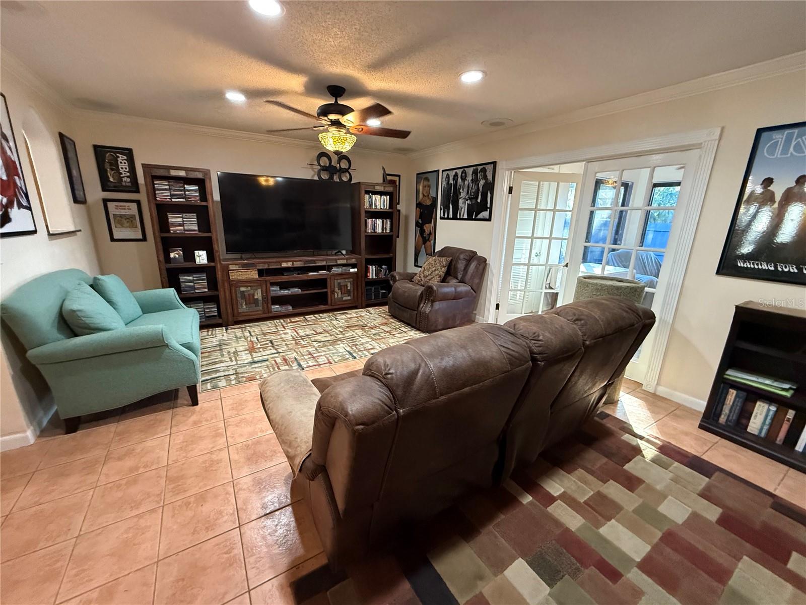 WINDWARD SQUARE SEC 1 - Residential