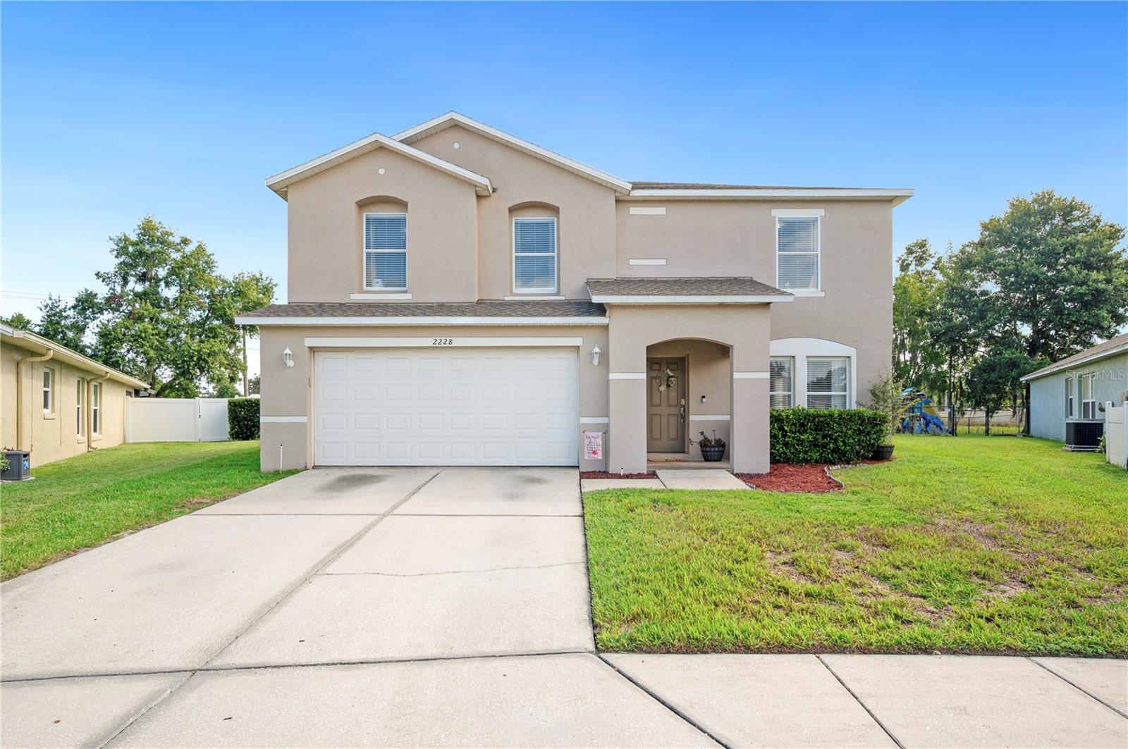 Welcome to this spacious and well-maintained 4-bedroom, 2.5-bathroom two-story home in Mulberry, FL!
Inside, you'll find a blend of tile and carpet flooring along with recessed lighting throughout, creating a warm
and inviting atmosphere. The kitchen features stainless steel appliances, granite countertops, and a newer
dishwasher and stove, perfect for everyday living and entertaining. Major updates include a new AC, roof
replaced in 2021, and a water heater replaced between 2021–2022. The primary bathroom was recently
renovated, offering a fresh and modern feel, and French doors were installed to replace the old sliding doors,
opening to a fenced and spacious backyard—ideal for gatherings or relaxing outdoors. Complete with a 2-car
garage, this home is move-in ready and offers comfort and value in a great location. Don’t miss your
chance—schedule your private showing today!