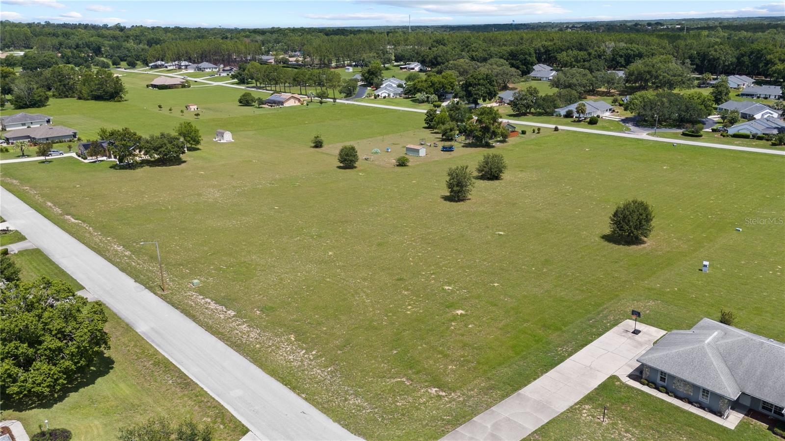Build your Florida dream home on nearly one acre of serene, cleared land in the well-established Citrus Hills community! This prime vacant lot is close to Forest Ridge Elementary, Lecanto Middle & High Schools, and just a short drive to the world-famous springs of Crystal River and the vibrant downtown of Inverness. With no HOA restrictions beyond the $11/month, it's perfect for custom homes or savvy investors.