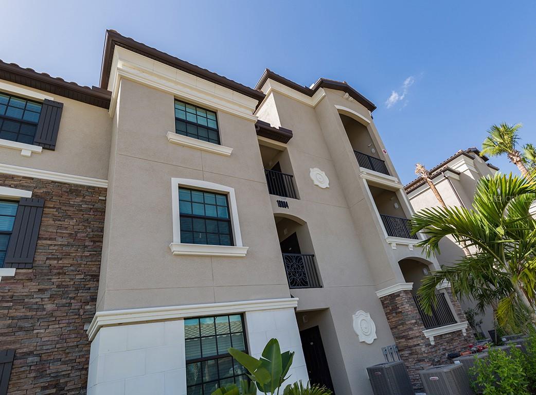 LAKEWOOD NATIONAL - Residential Lease