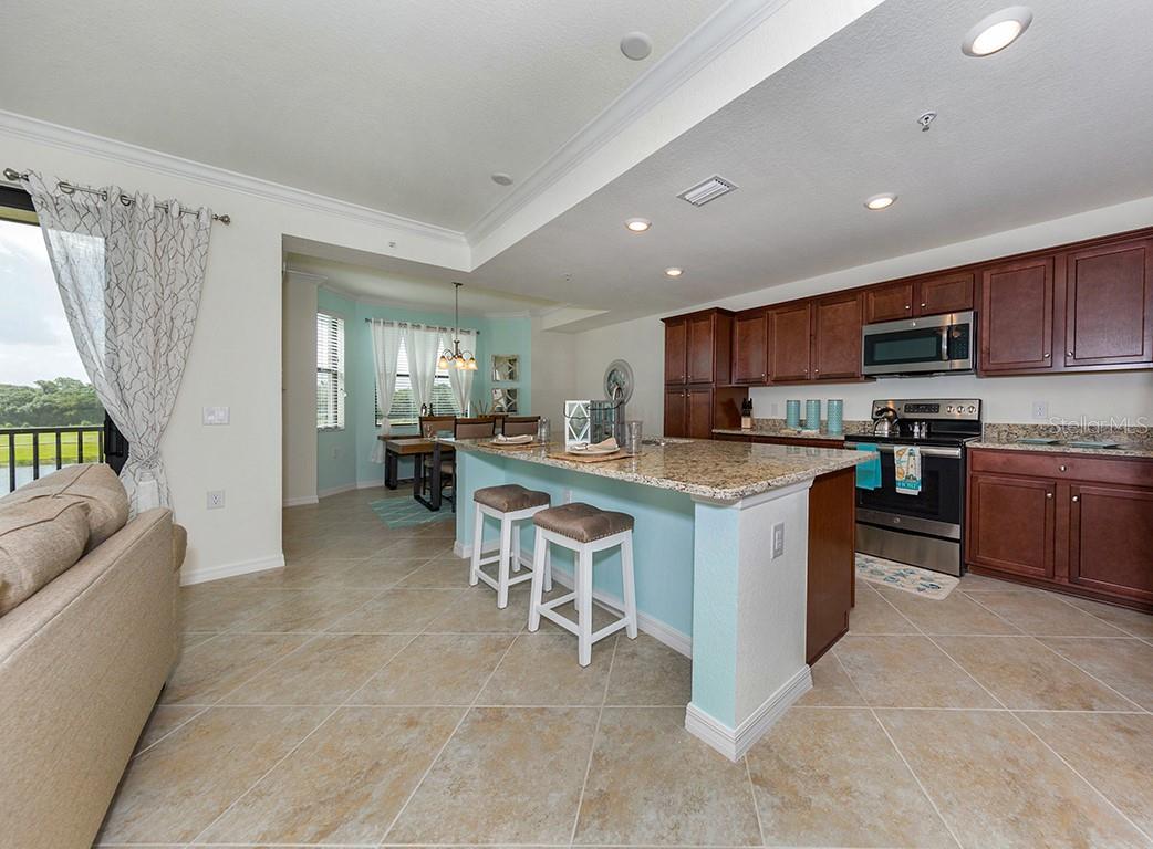 LAKEWOOD NATIONAL - Residential Lease