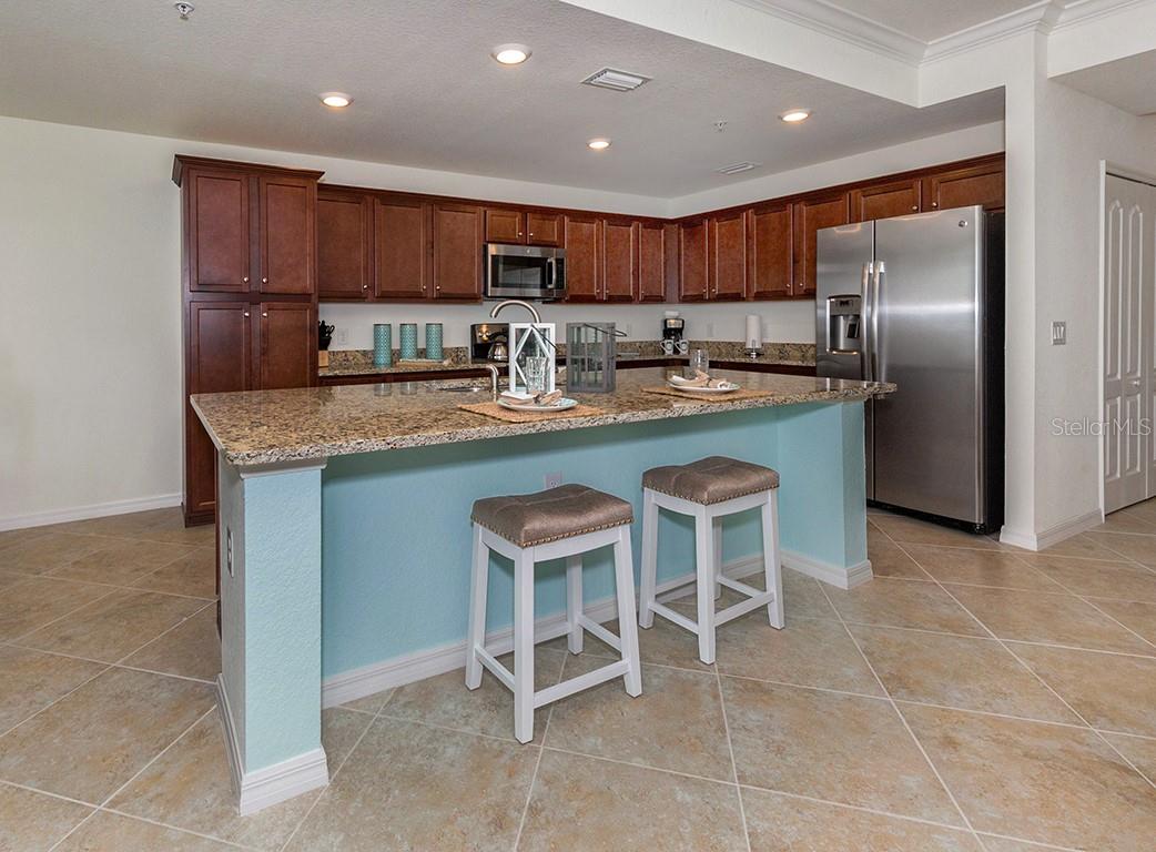 LAKEWOOD NATIONAL - Residential Lease
