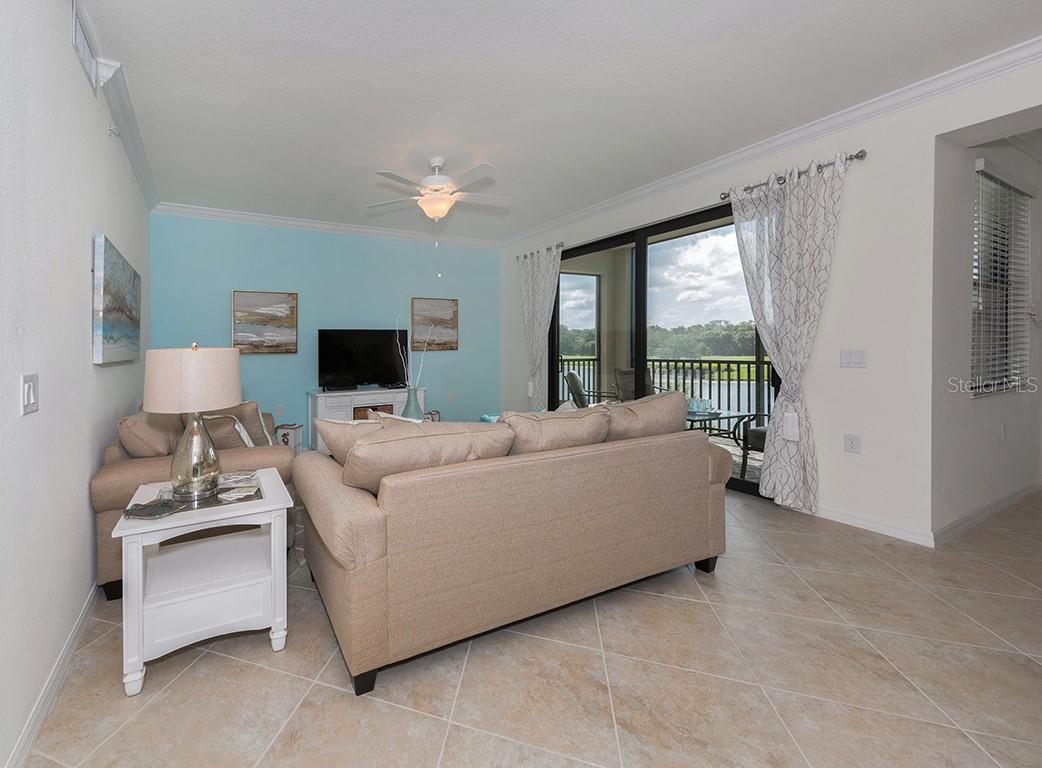 LAKEWOOD NATIONAL - Residential Lease