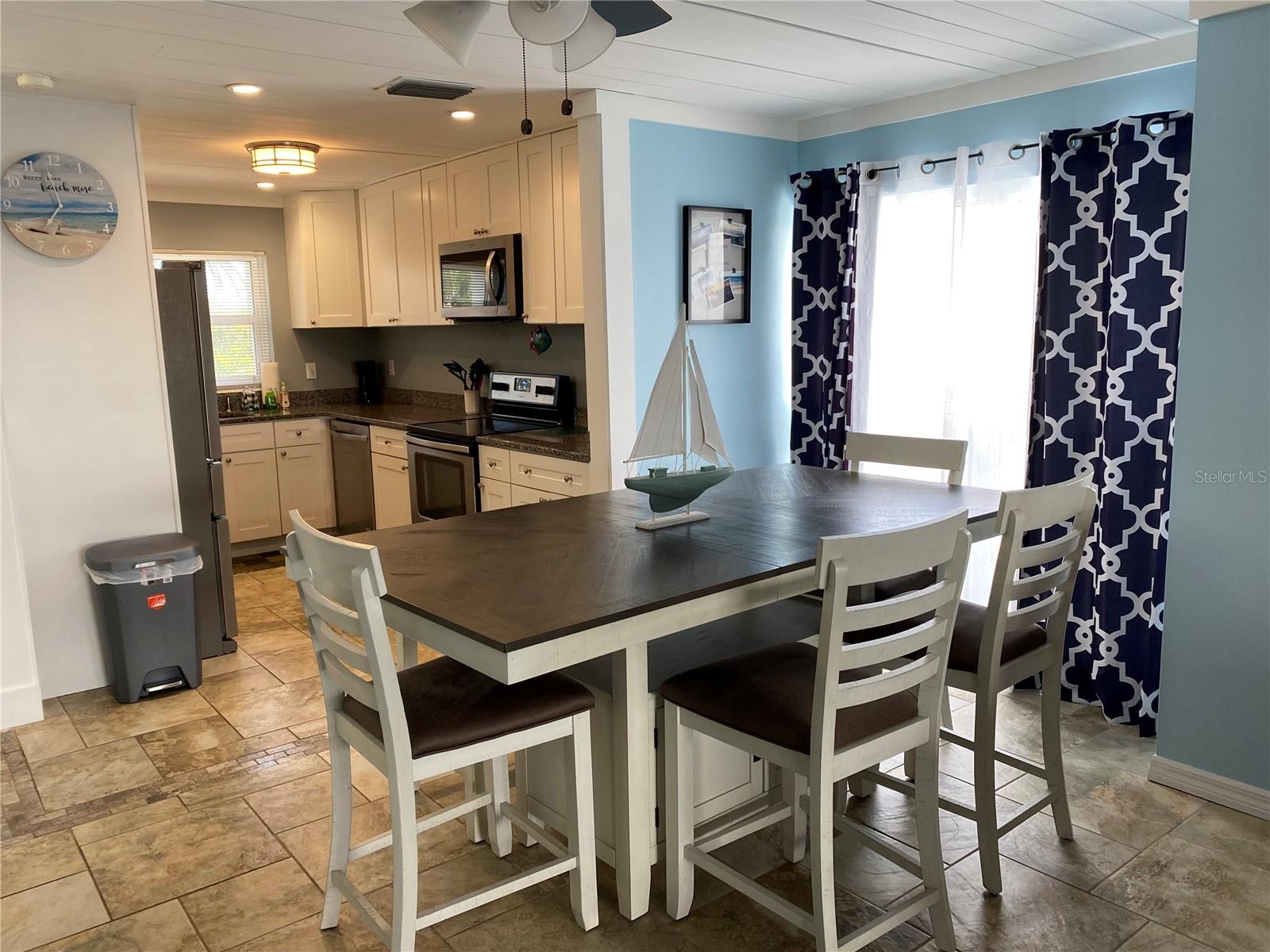 FLAMINGO CAY CONDO APTS AMD - Residential Lease