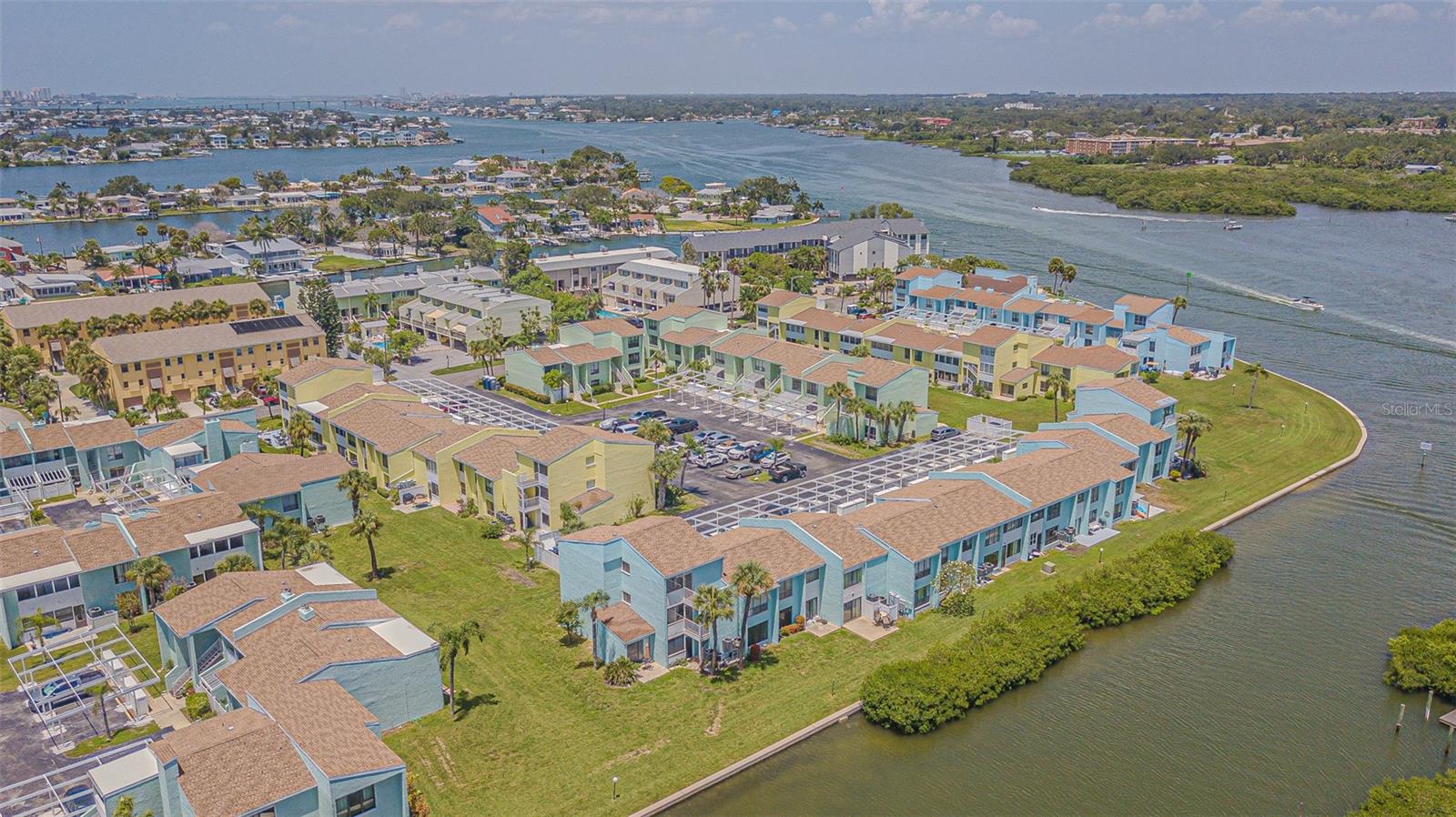 WINDRUSH COVE - Residential