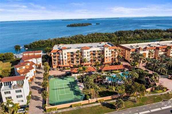 1645 PINELLAS BAYWAY S APT B2, SAINT PETERSBURG, FL 33715 - Image 700d8d2ac31f75f9c4de9eb9d1fe5608/1741492277