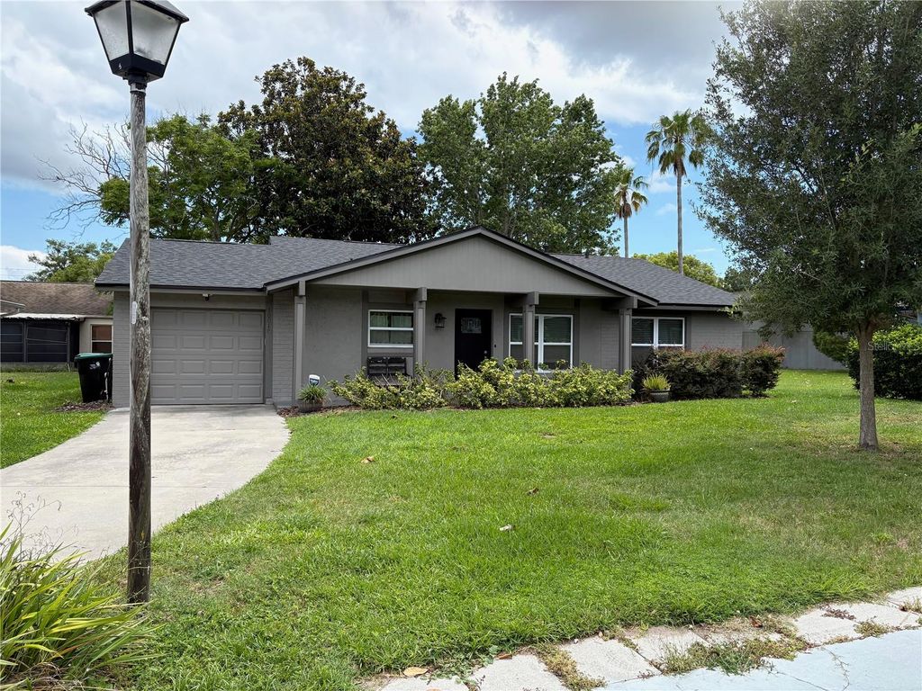 Photo of 10010 Gannon Lane, Orlando, FL 32821 (MLS # O6409698)