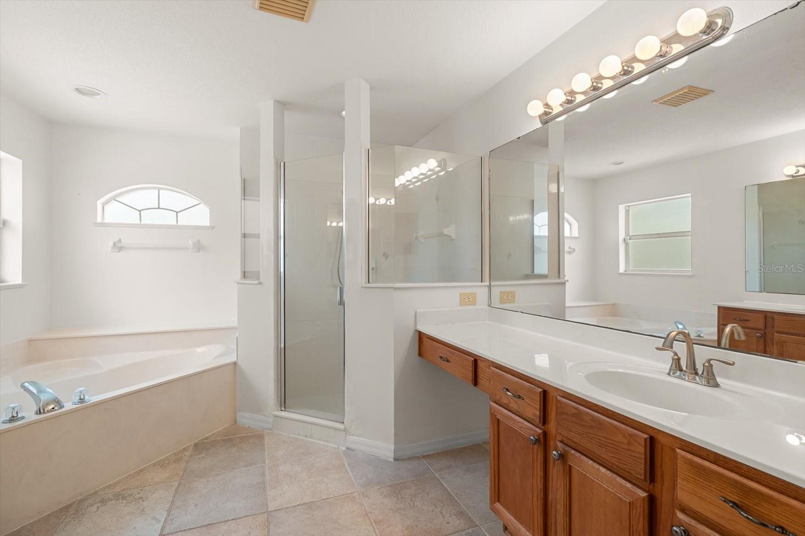 KINGSLAND COUNTRY ESTATE - Residential