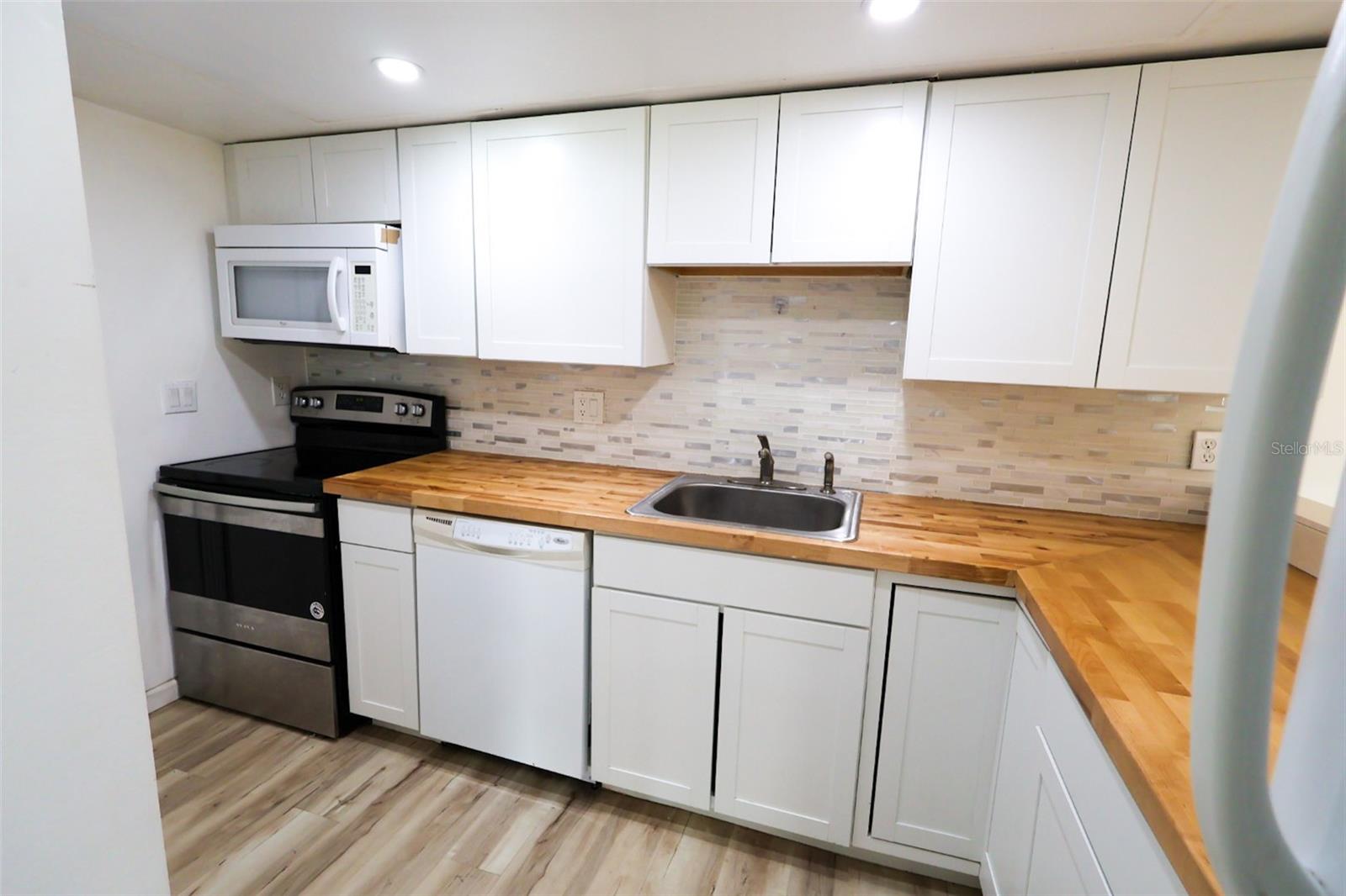 EASTWOOD SHORES 3 - Residential