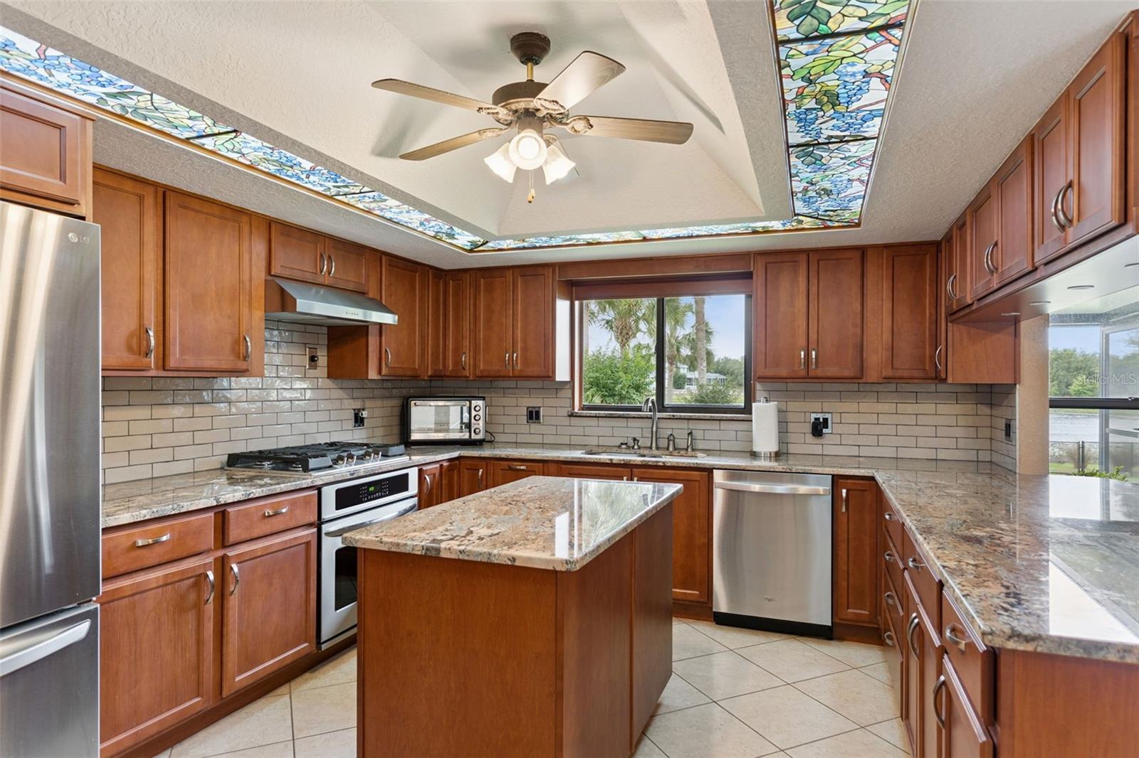 COUNTRY OAKS ESTATES - Residential