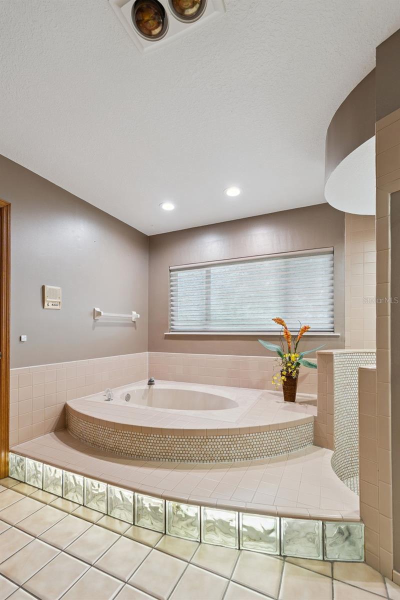 COUNTRY OAKS ESTATES - Residential