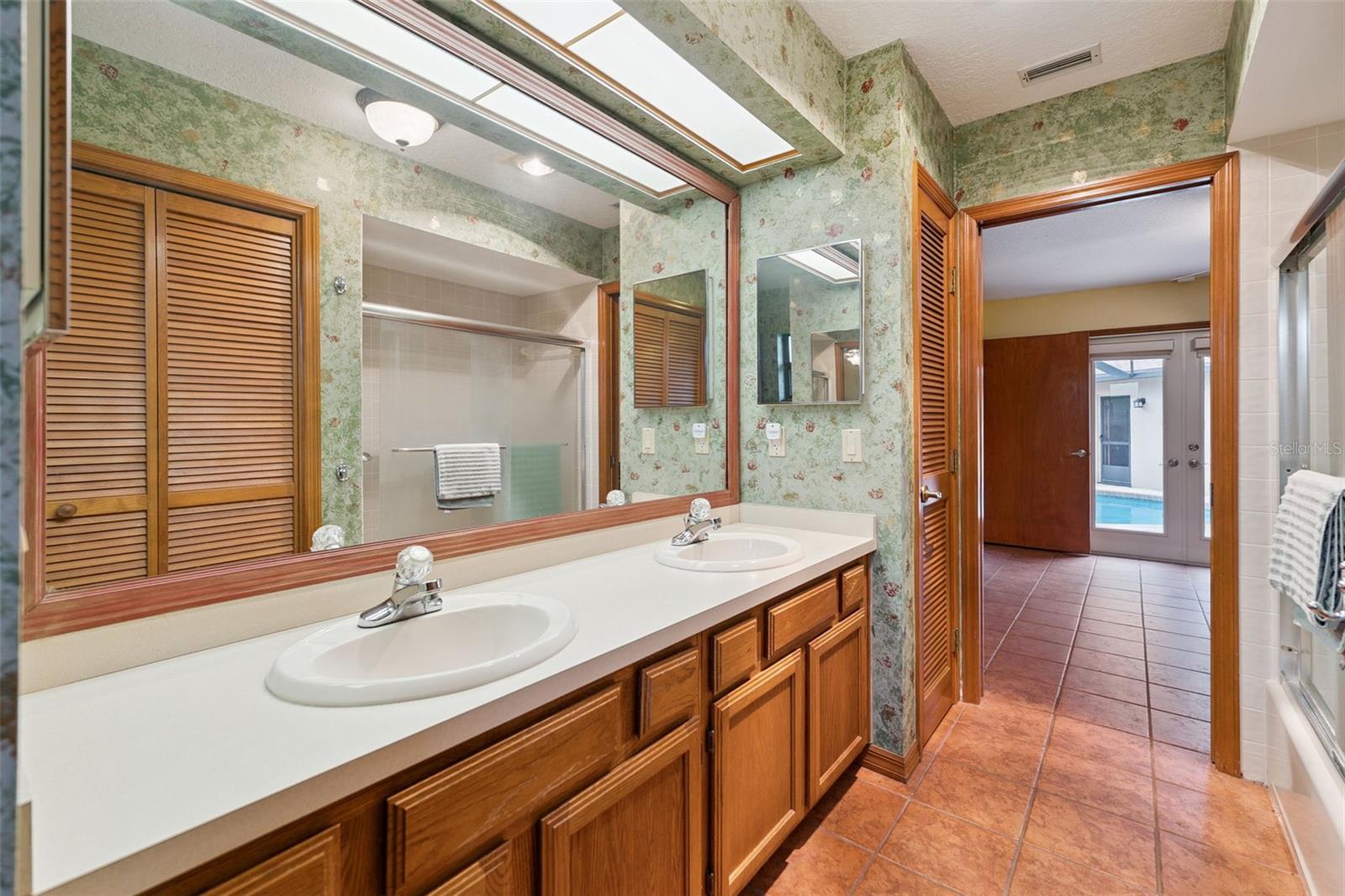 COUNTRY OAKS ESTATES - Residential