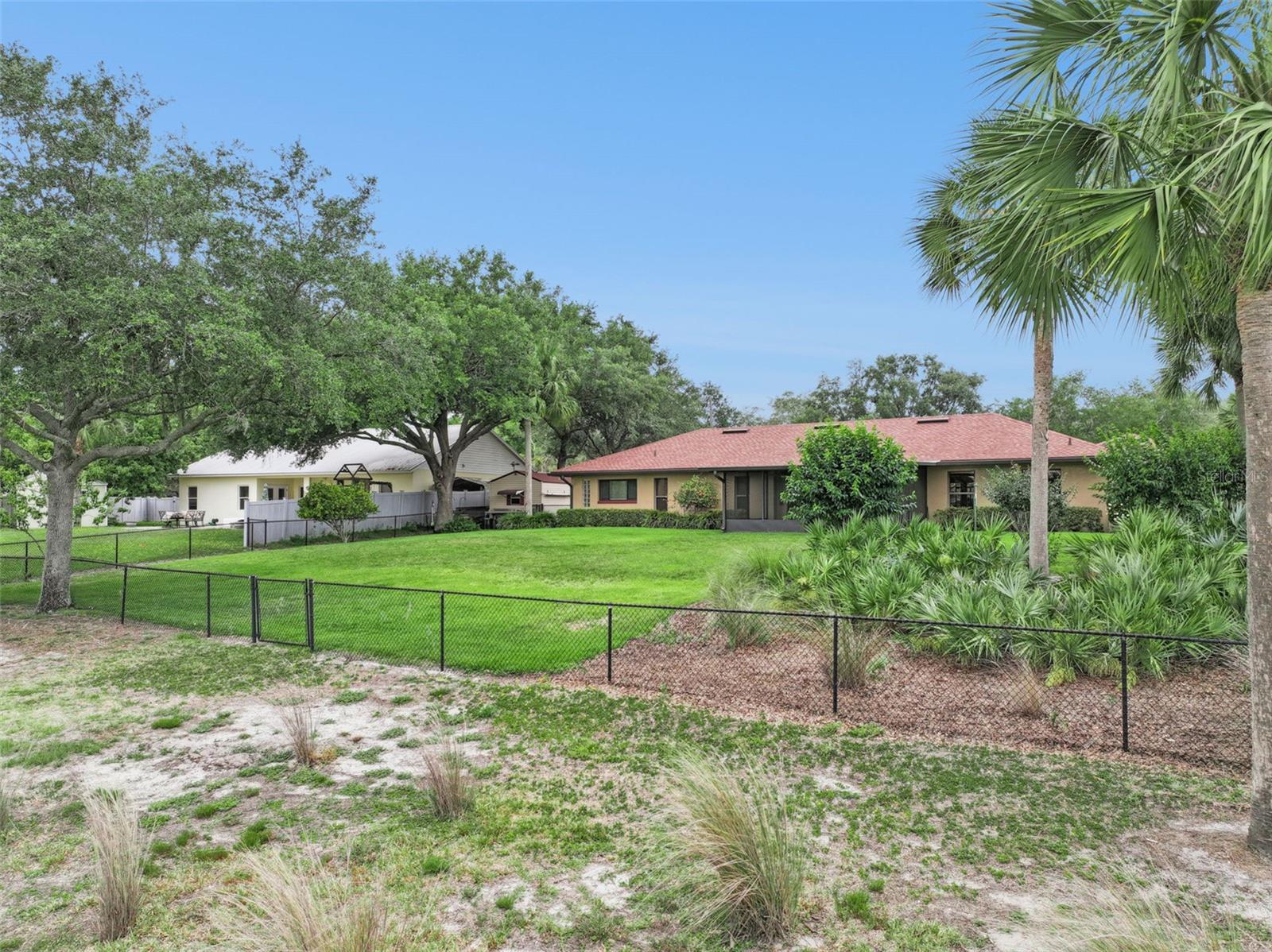 COUNTRY OAKS ESTATES - Residential