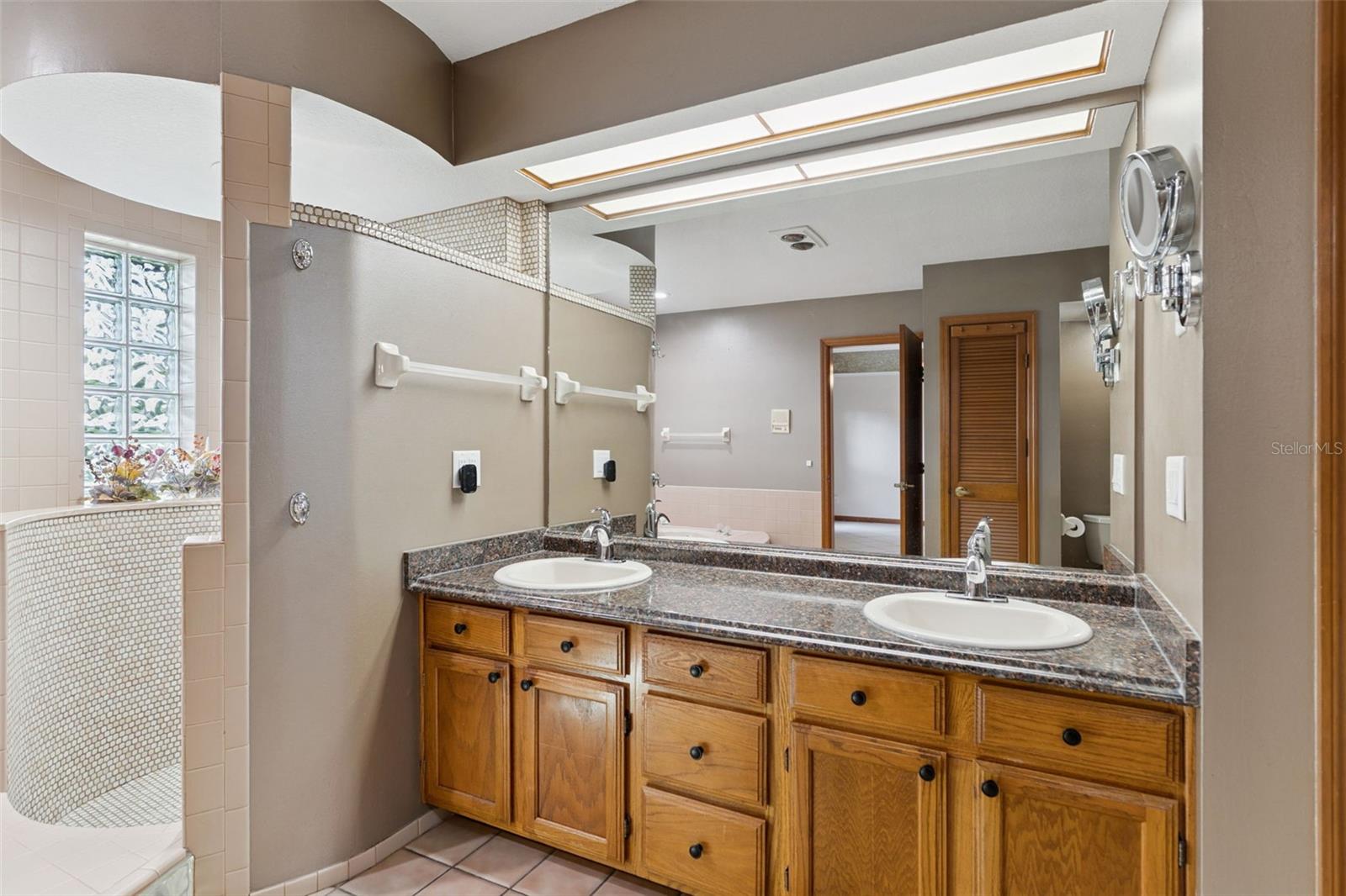 COUNTRY OAKS ESTATES - Residential