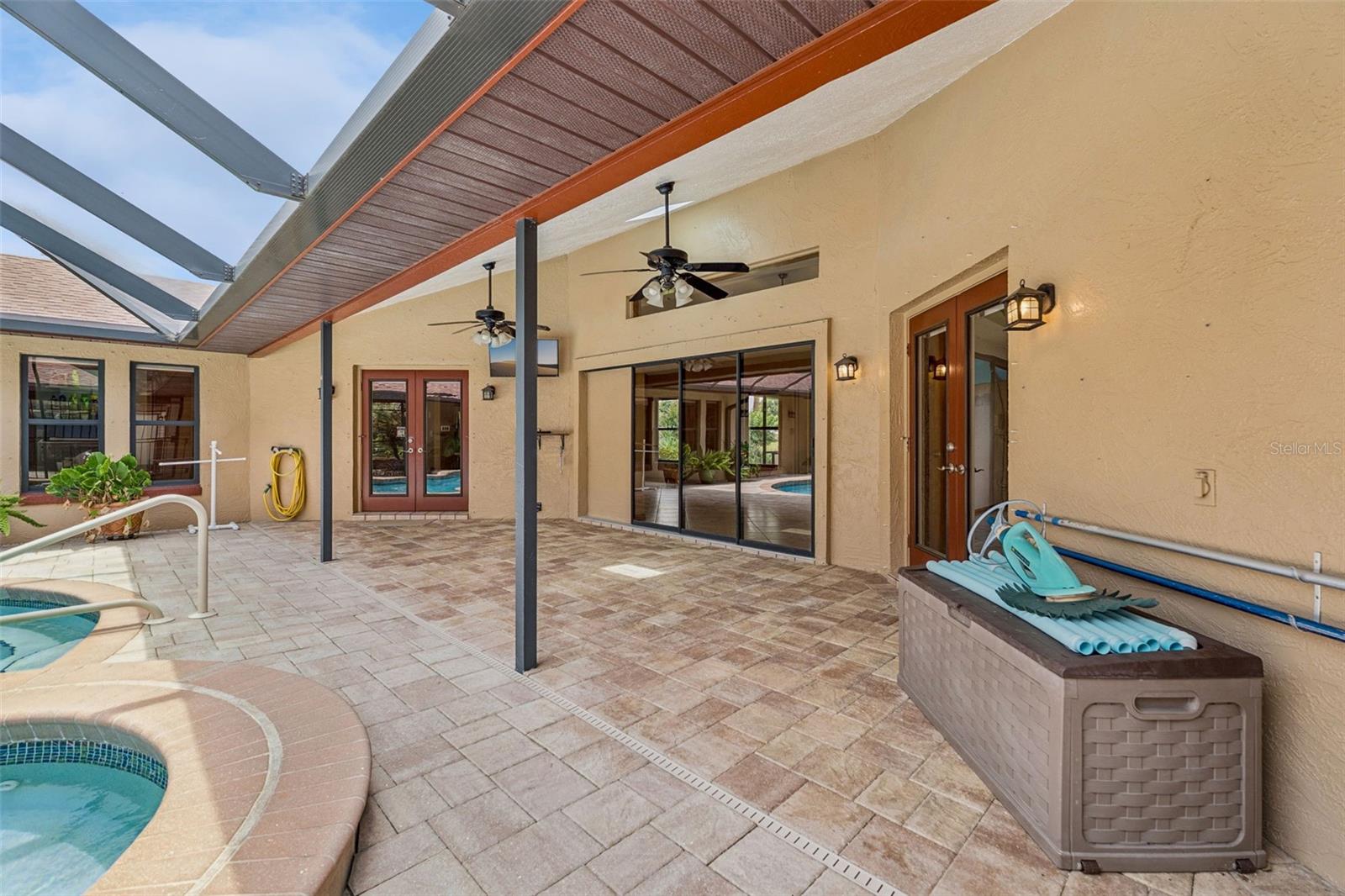 COUNTRY OAKS ESTATES - Residential