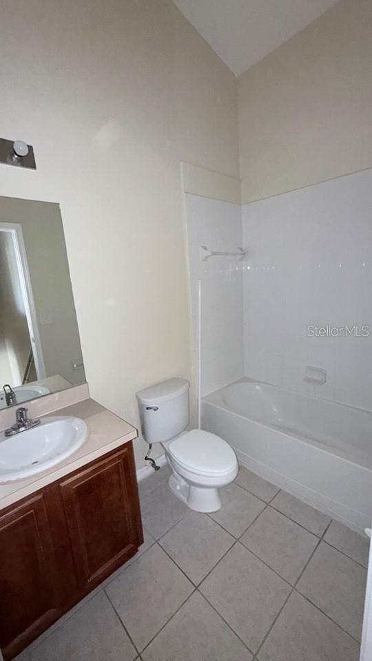 VILLAGES OF BLOOMINGDALE - PHA - Residential Lease