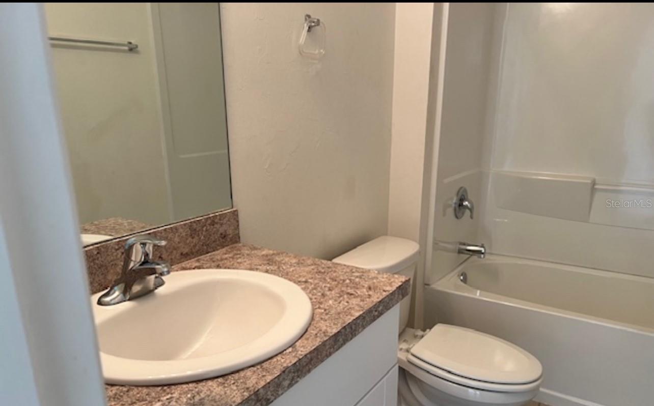 DEEP CREEK - Residential Lease