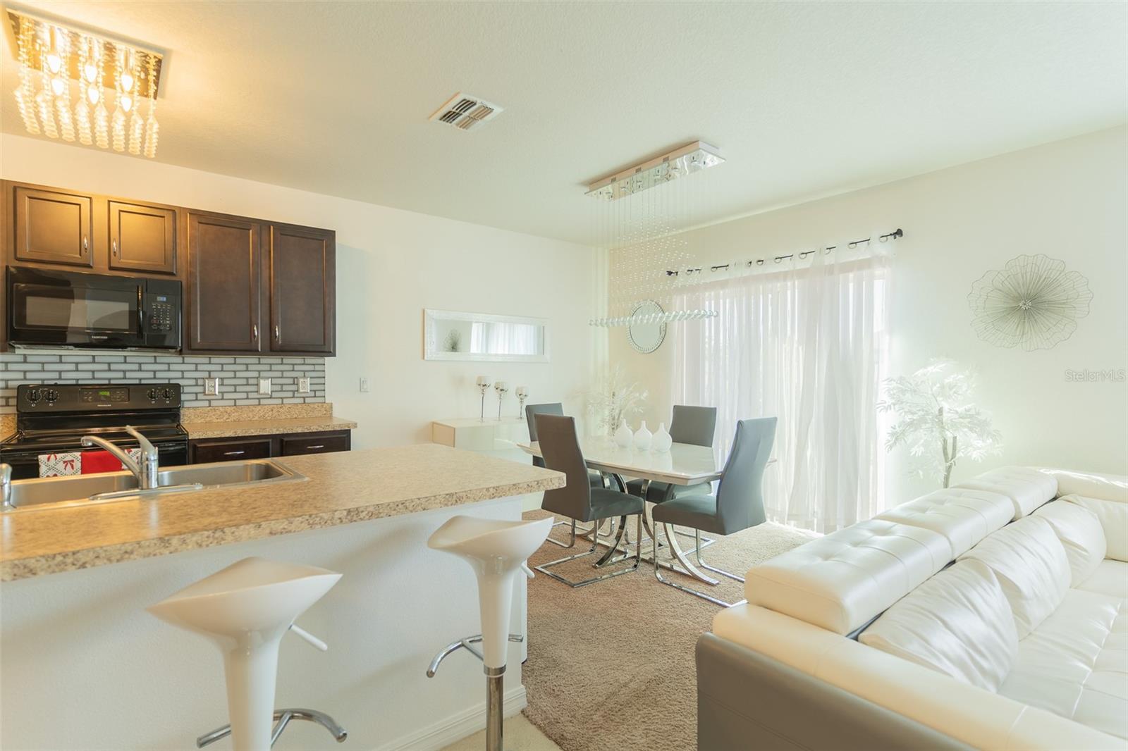 LAKESIDE LANDINGS PH 01 - Residential