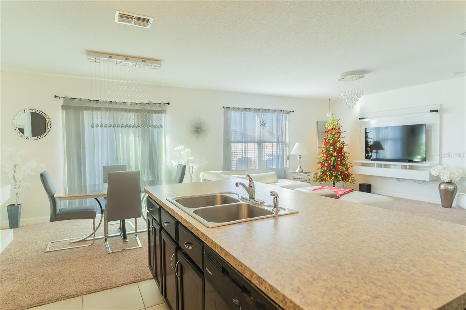 LAKESIDE LANDINGS PH 01 - Residential