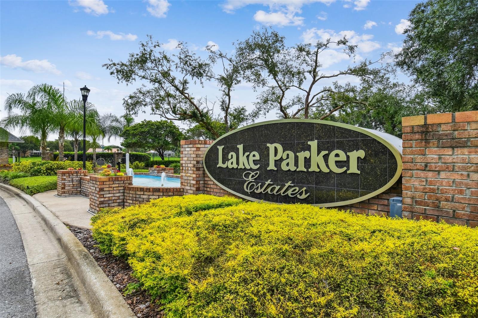 PARKER POINTE PH 01 - Residential