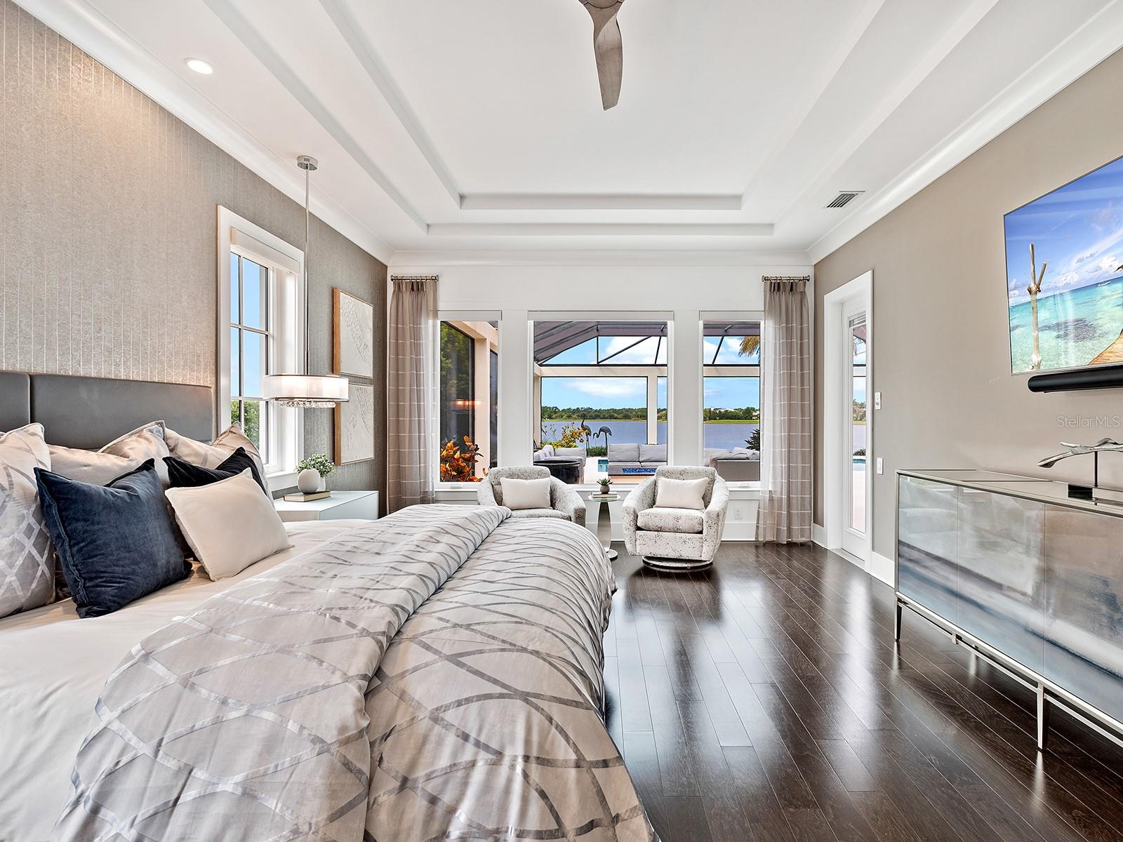 LAKE CLUB - Residential