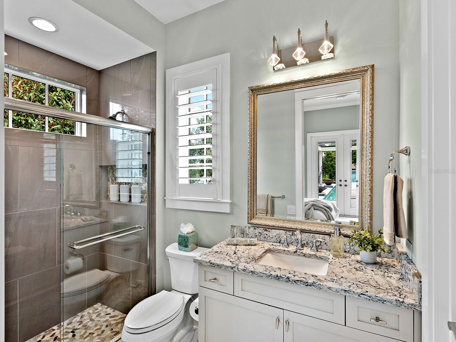 LAKE CLUB - Residential