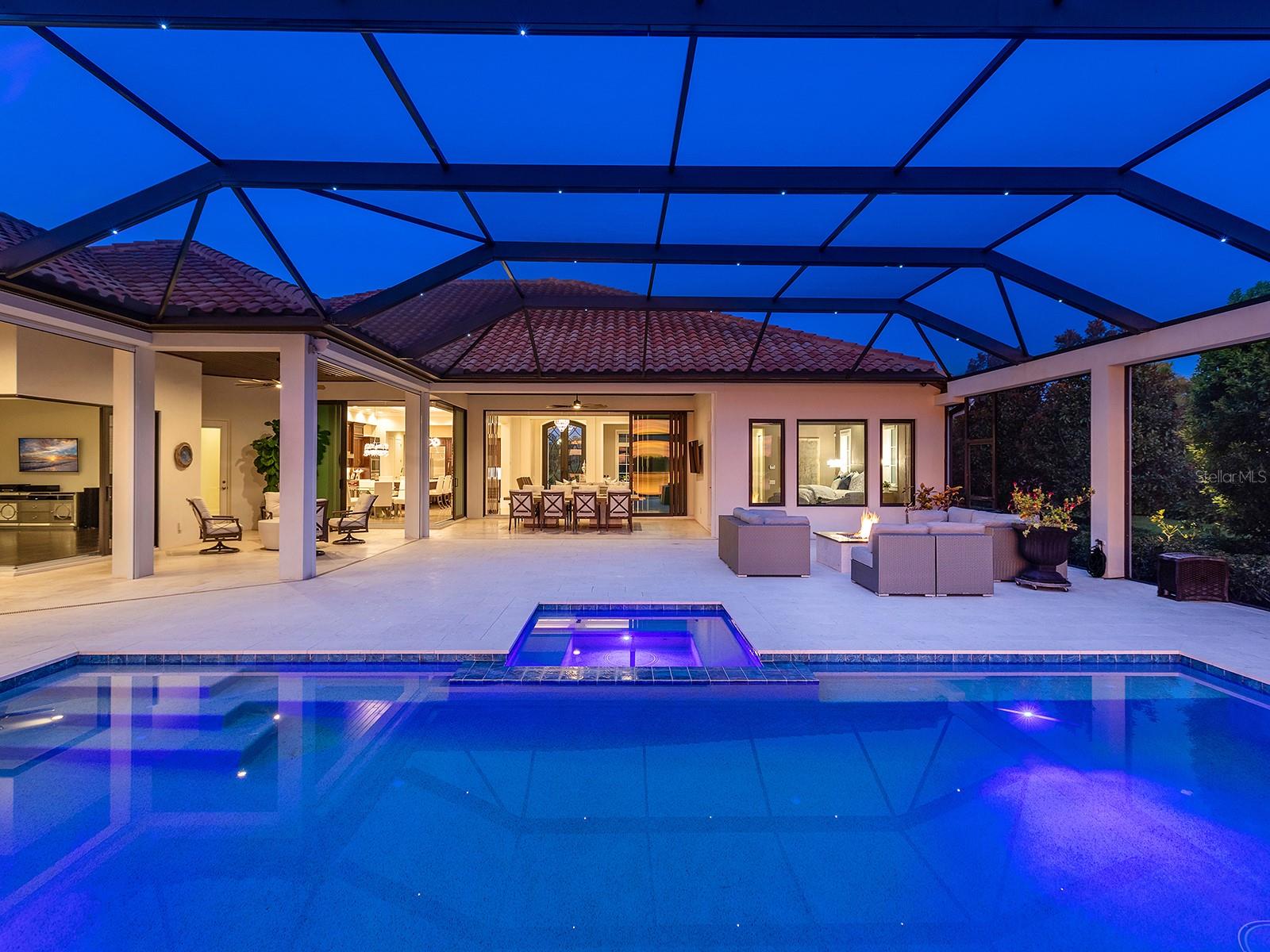 LAKE CLUB - Residential