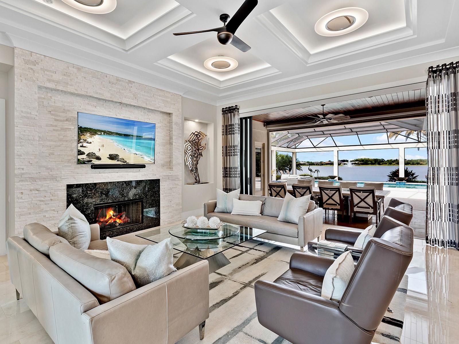 LAKE CLUB - Residential