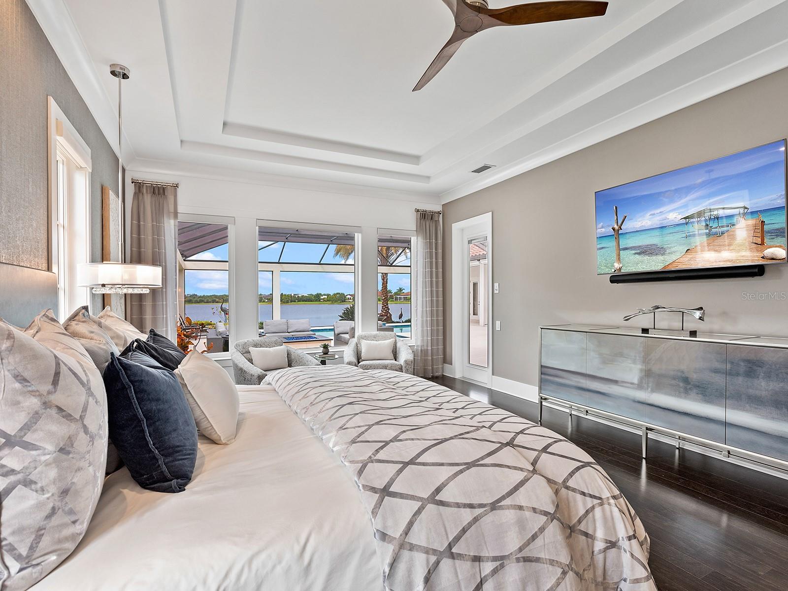 LAKE CLUB - Residential