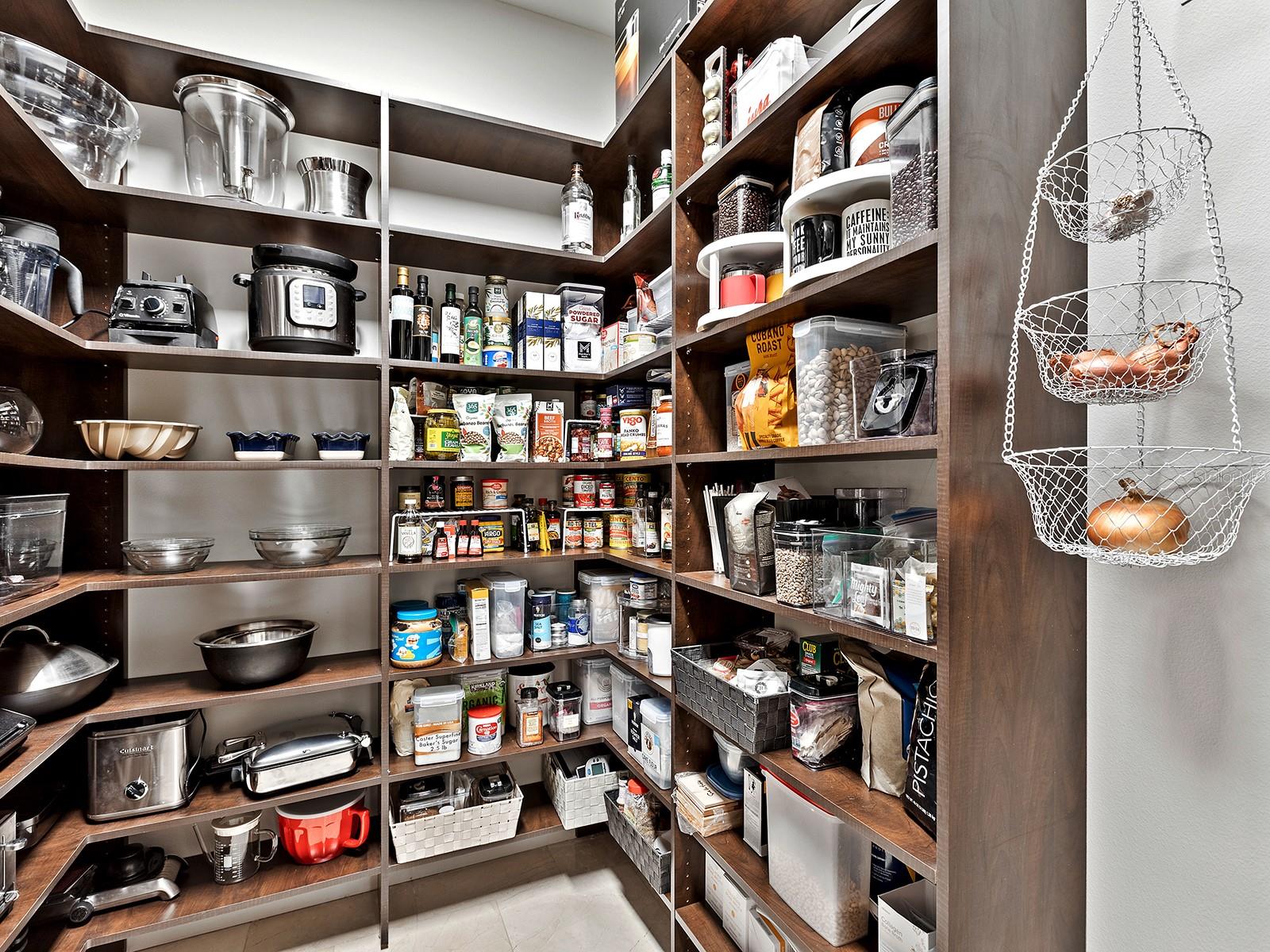 LAKE CLUB - Residential