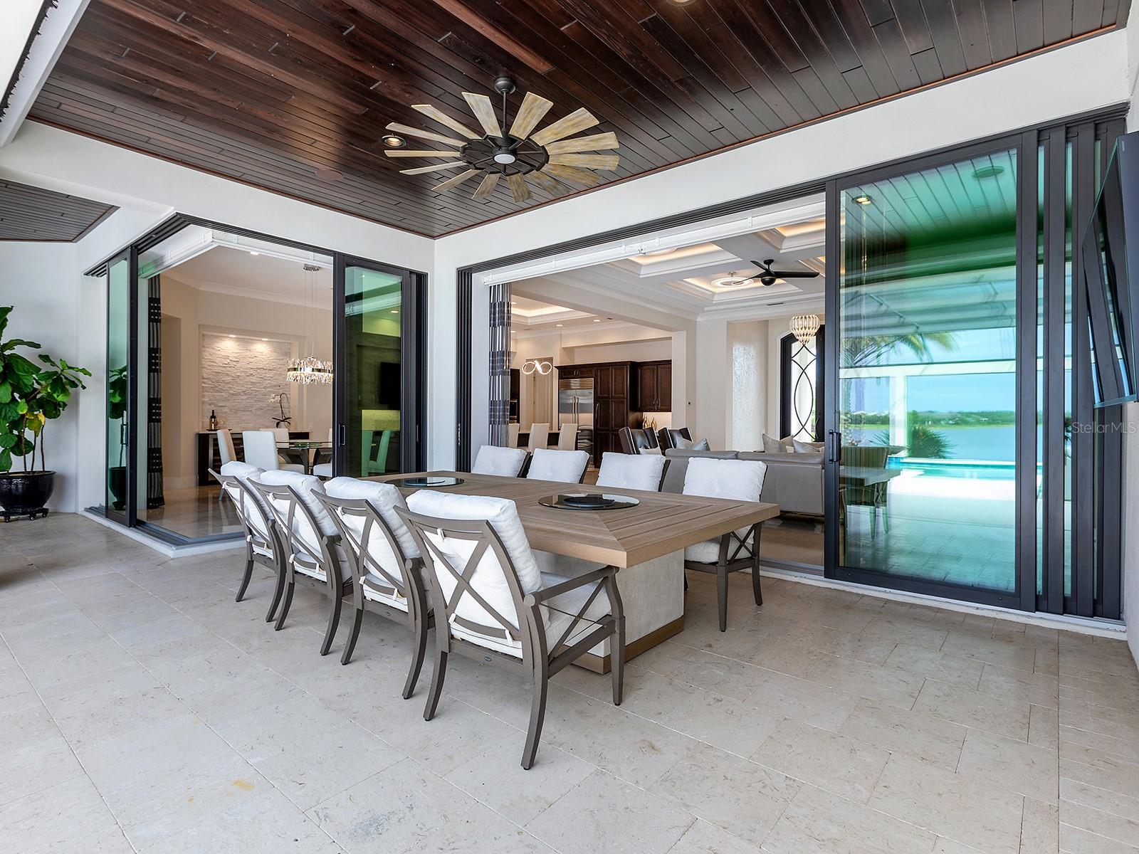 LAKE CLUB - Residential