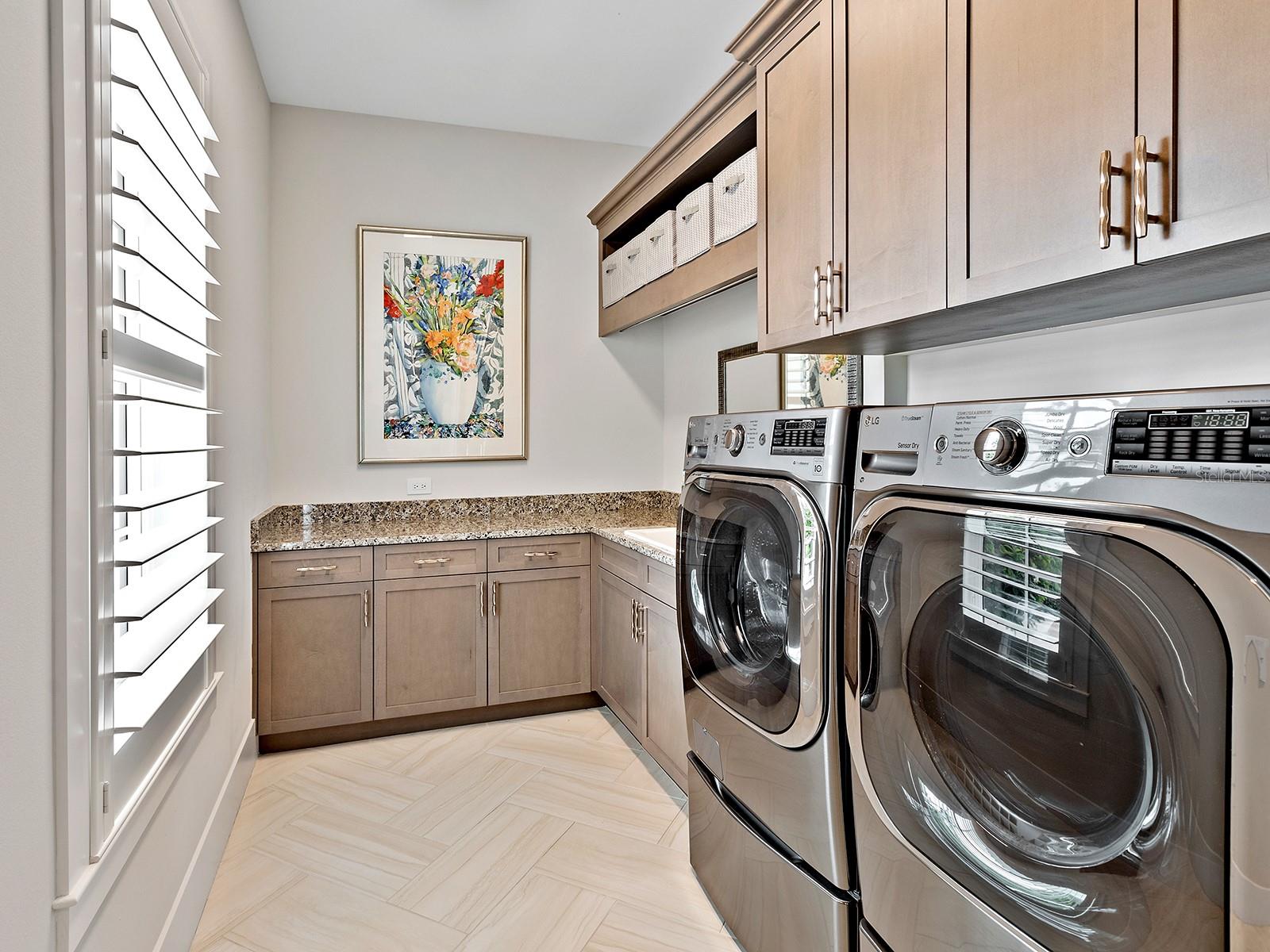 LAKE CLUB - Residential