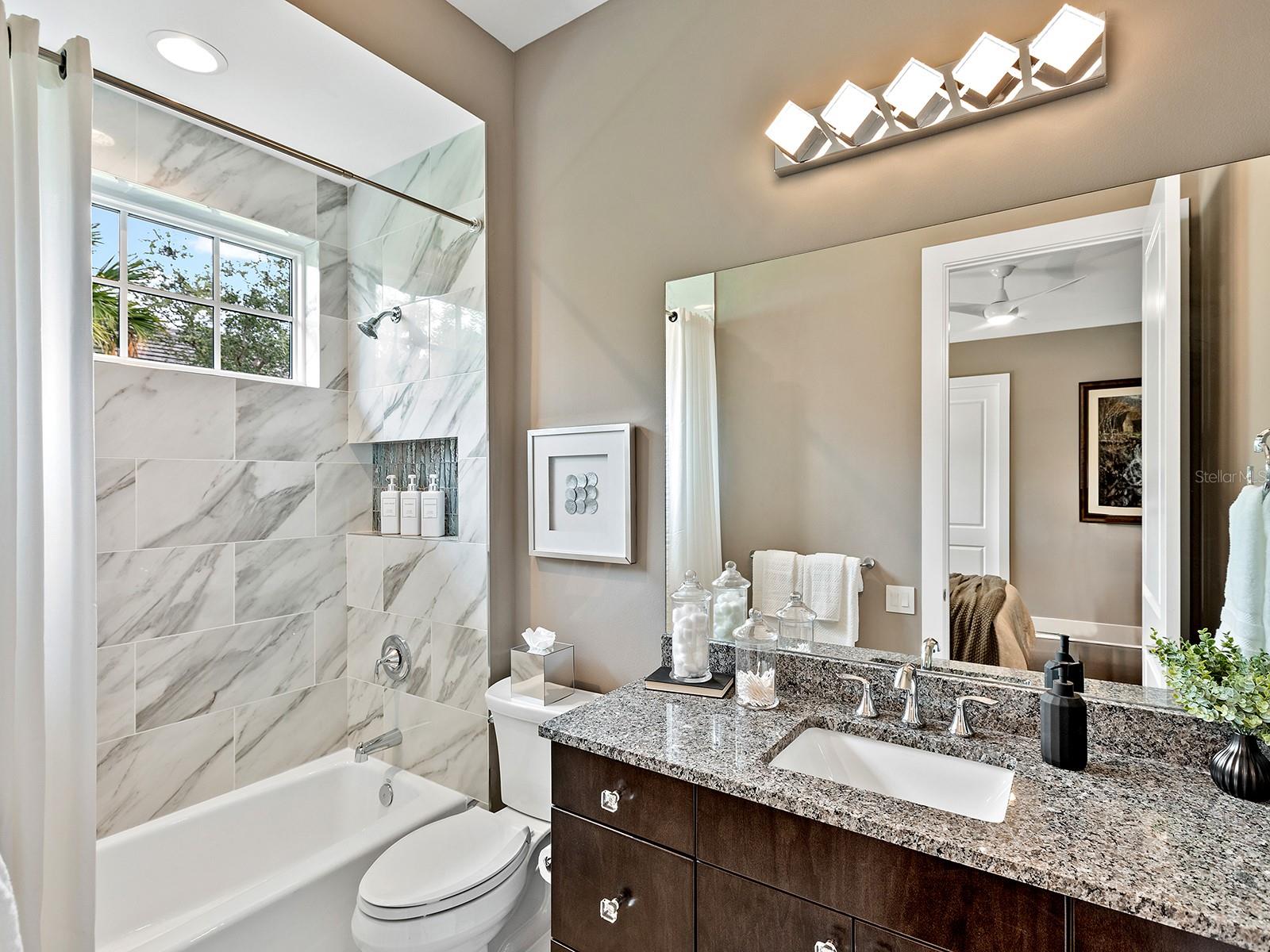 LAKE CLUB - Residential