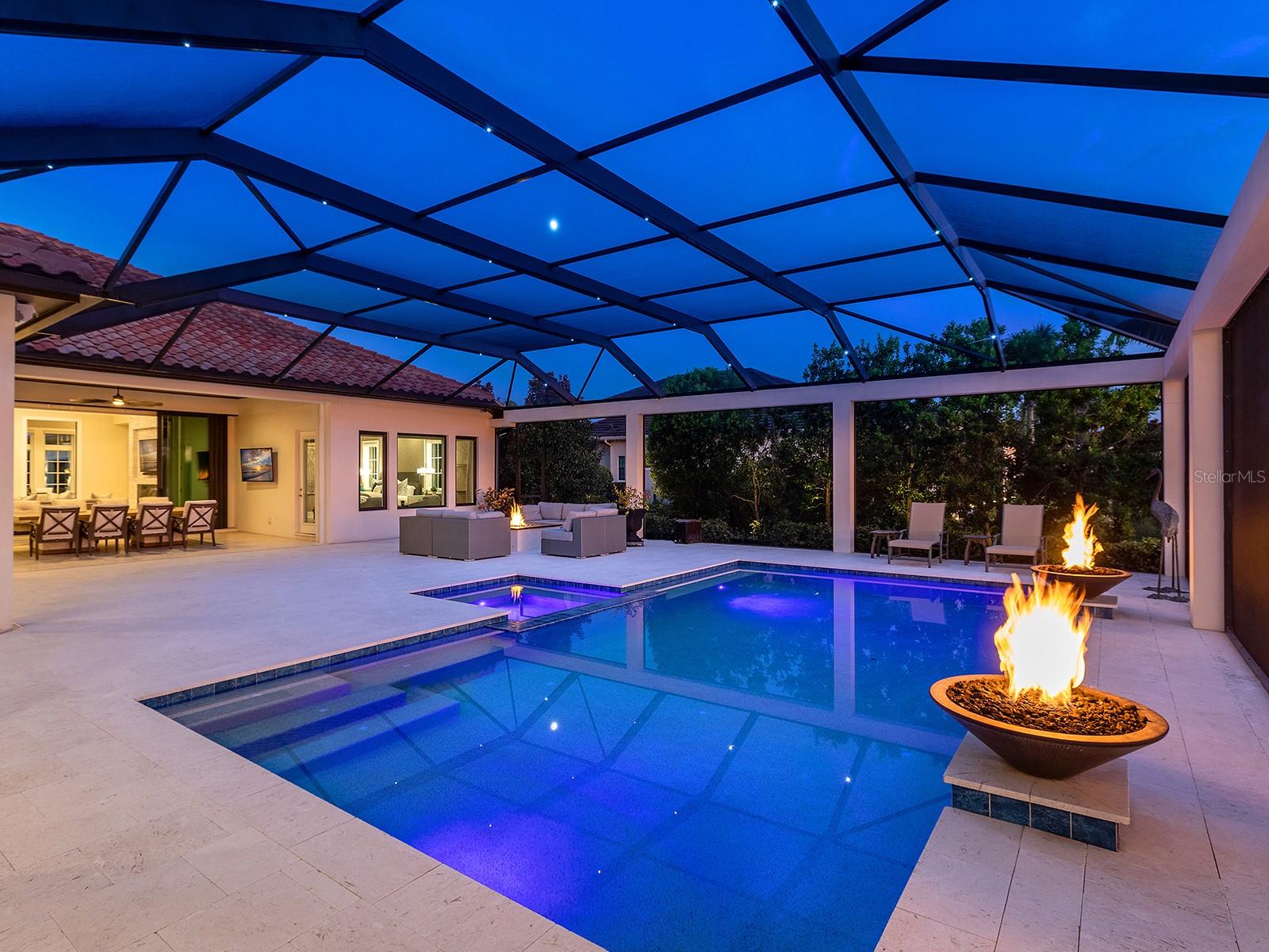 LAKE CLUB - Residential