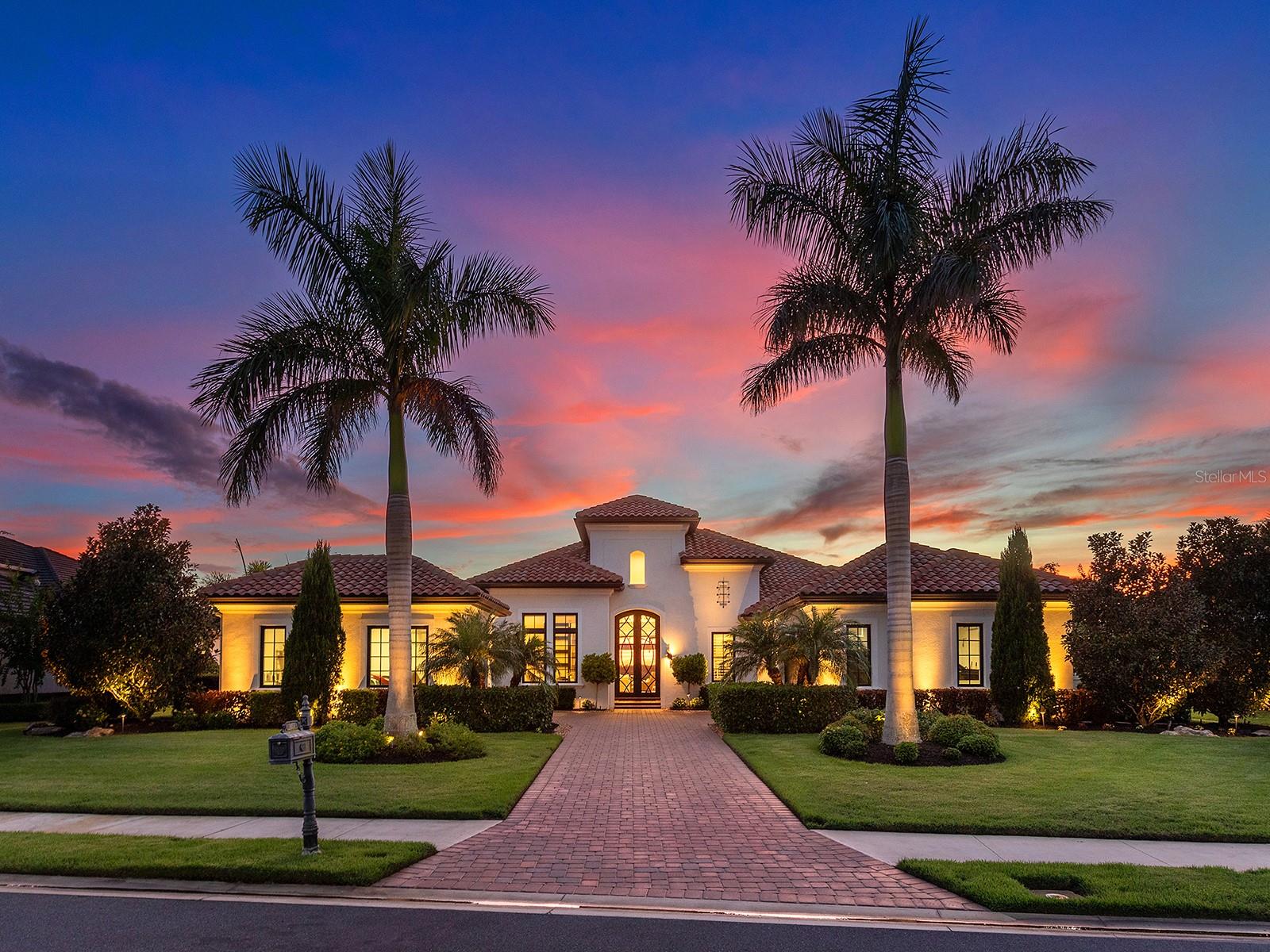 LAKE CLUB - Residential