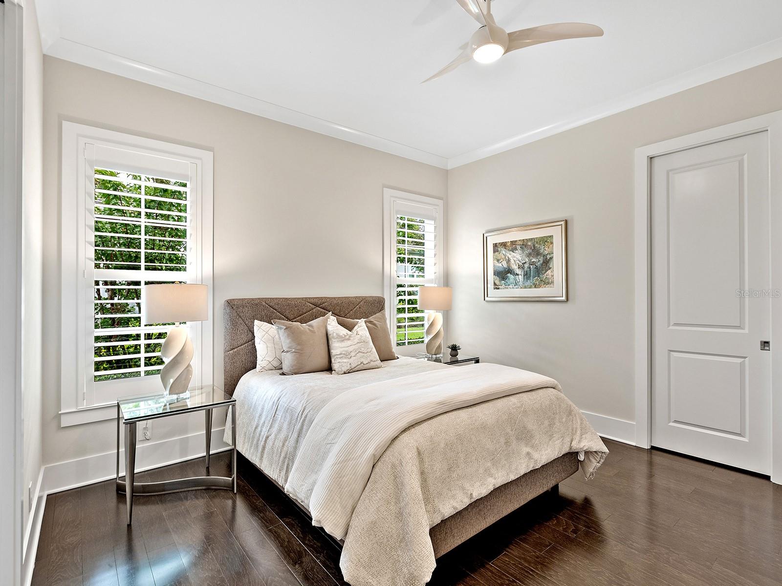 LAKE CLUB - Residential