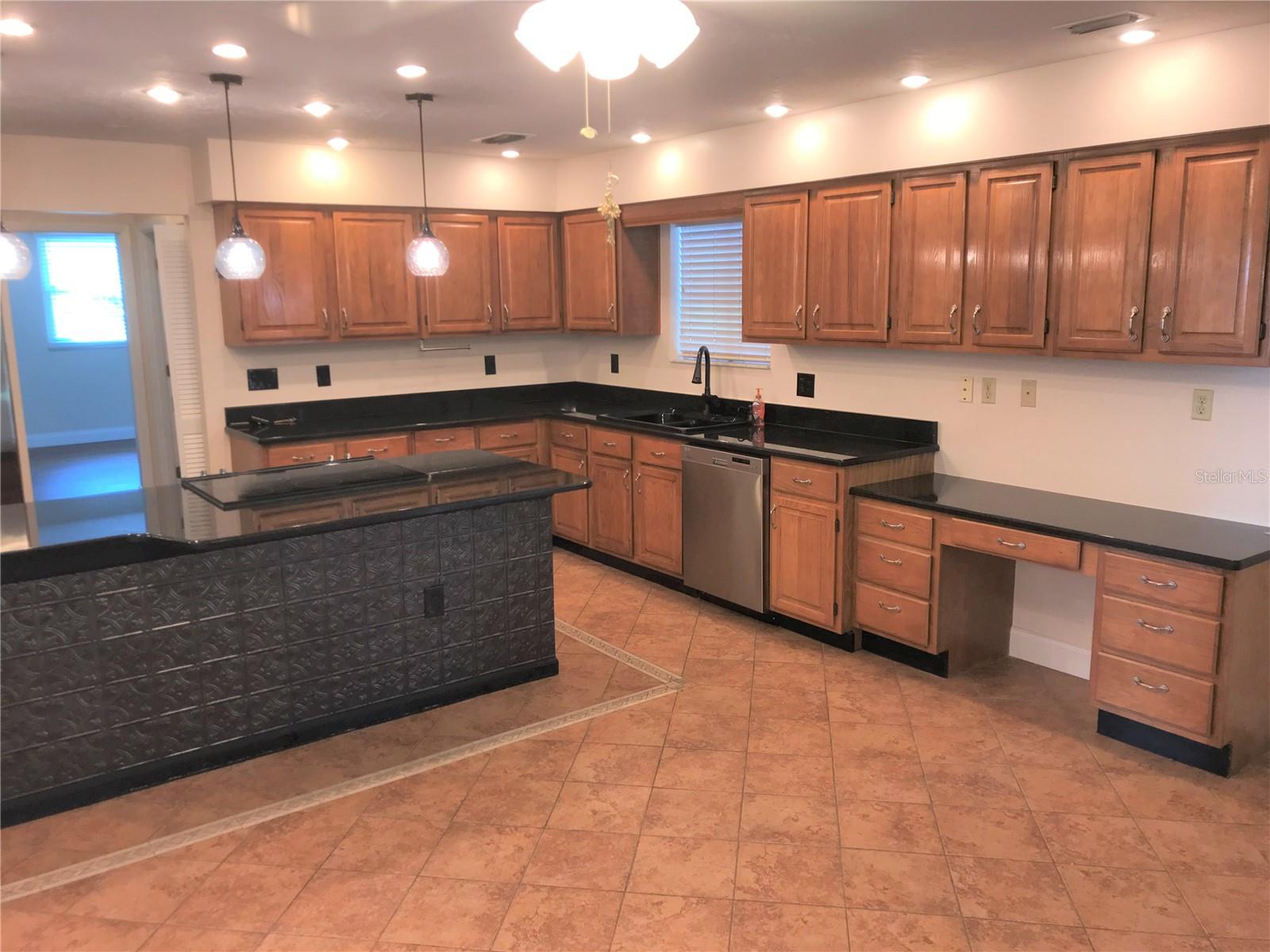 PINE MEADOW SUB - Residential Lease